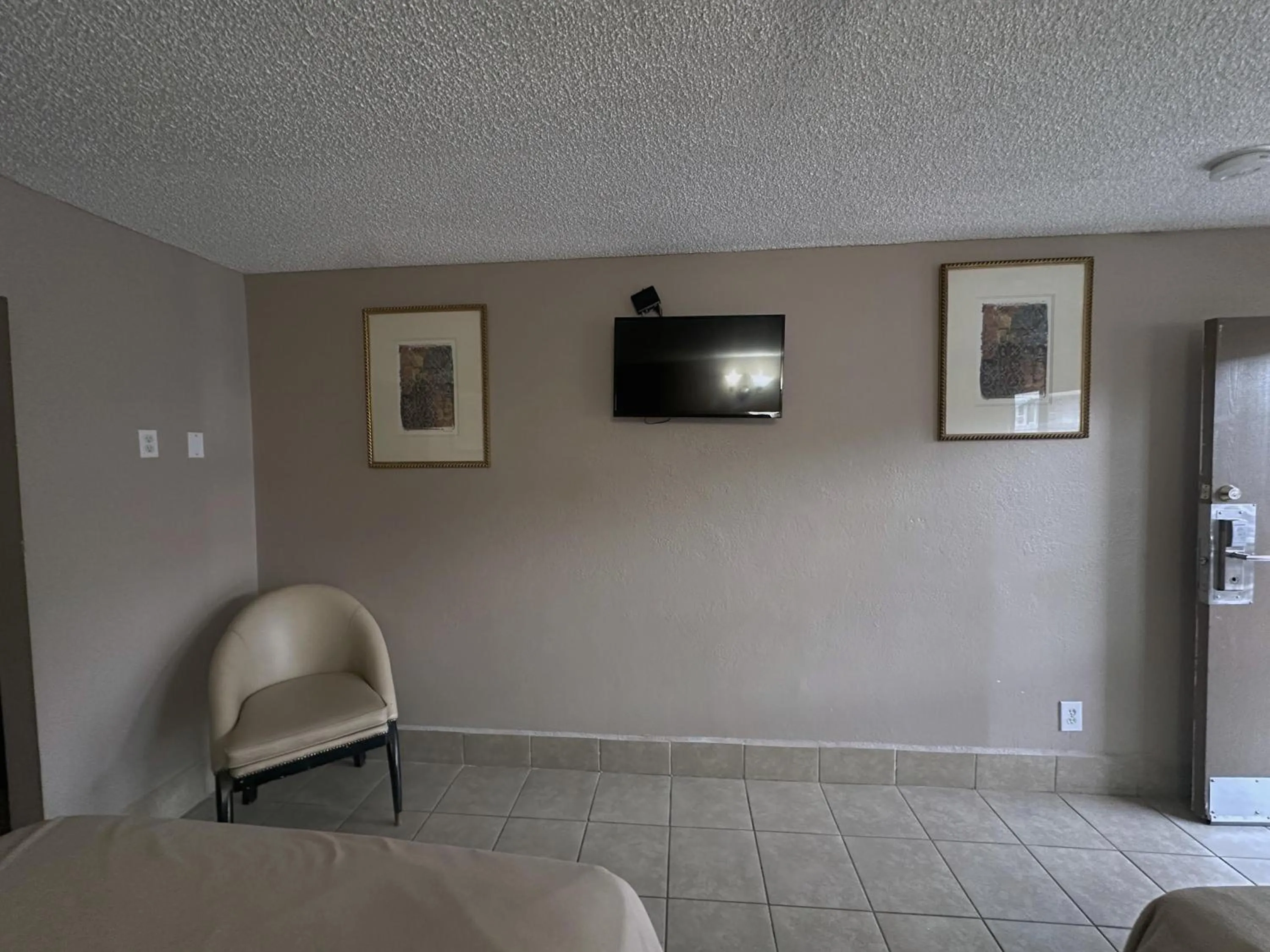 TV and multimedia in Hotel Galaxy