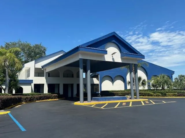 Property building in Days Inn by Wyndham Crystal River