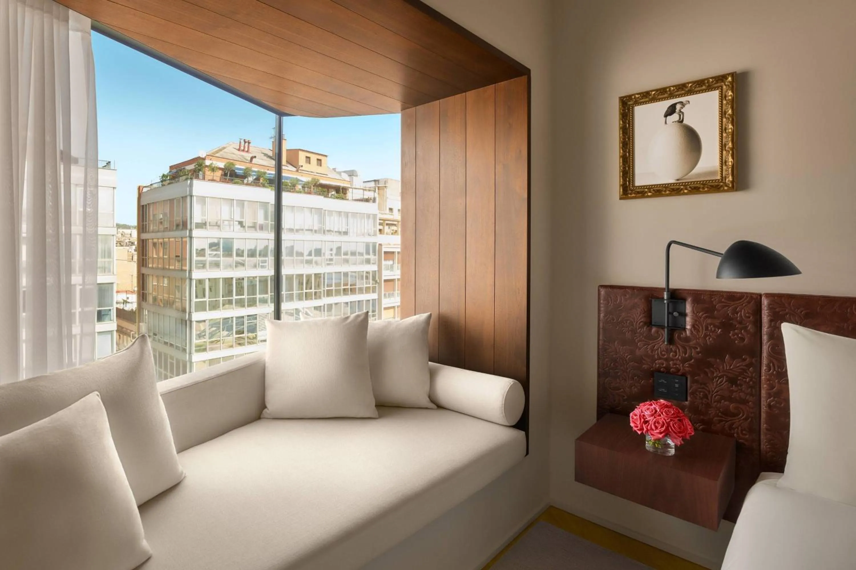 Photo of the whole room in The Barcelona EDITION