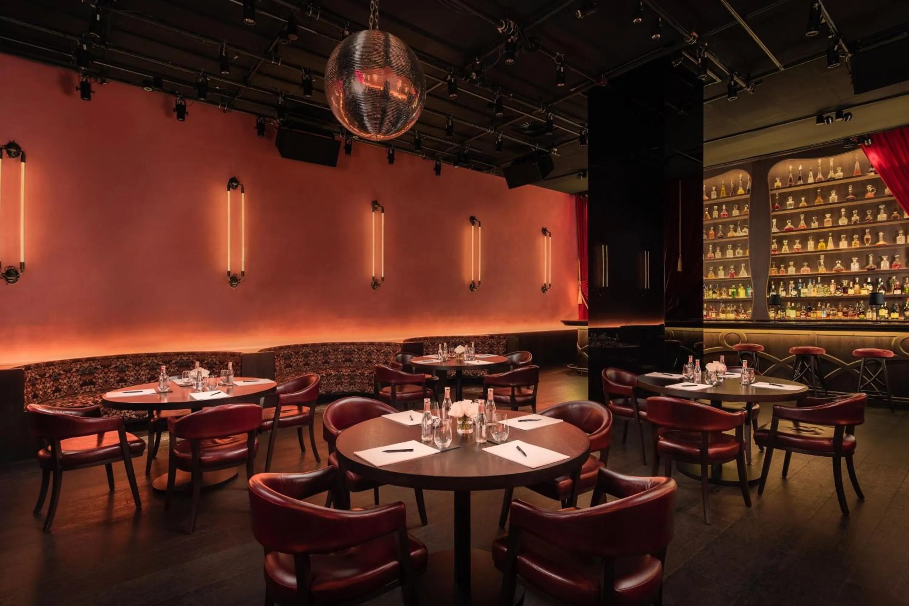 Lounge or bar in The Barcelona EDITION