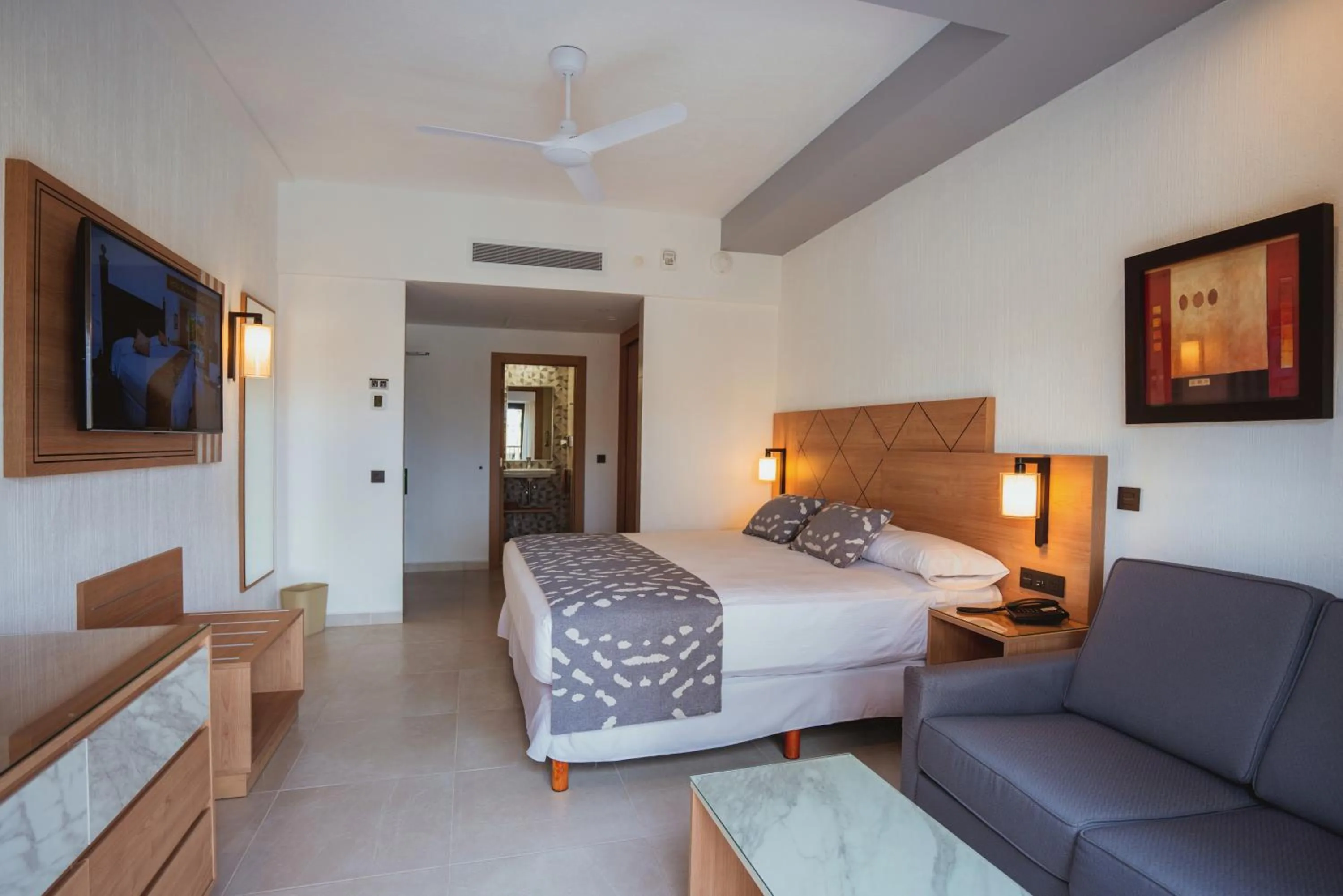 Bed in Riu Santa Fe - All Inclusive