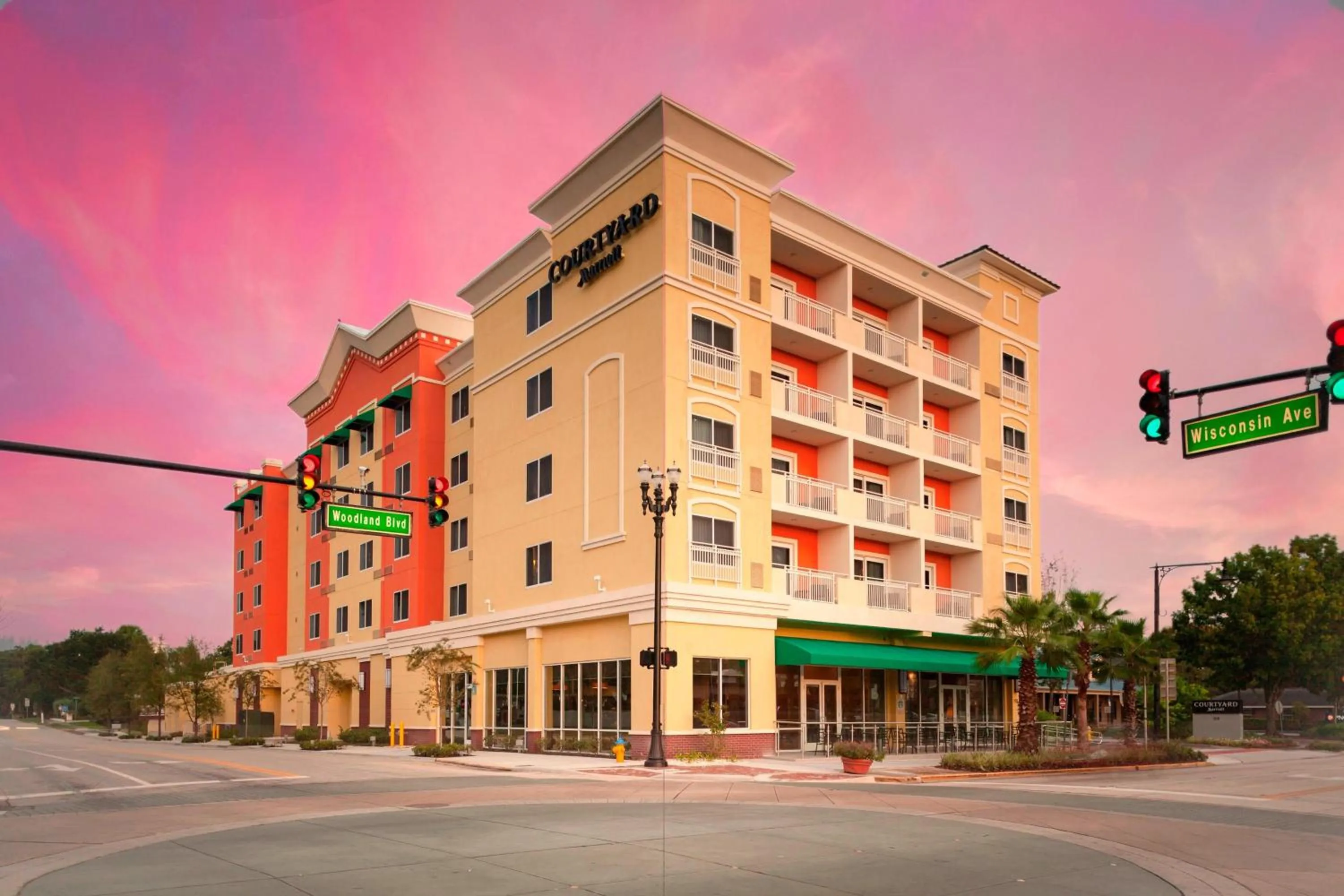Property building in Courtyard by Marriott DeLand Historic Downtown