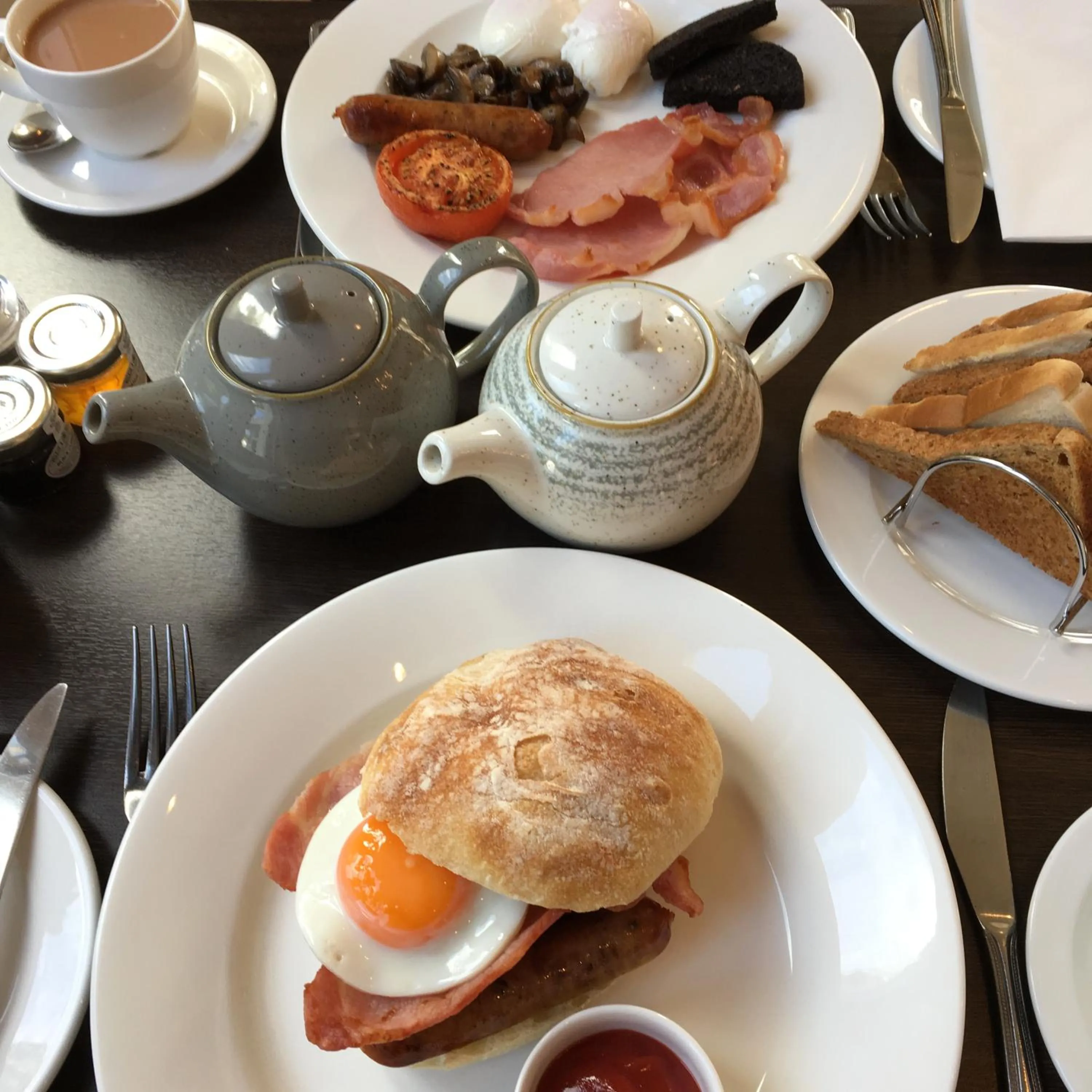 Breakfast in The Hideaway At Windermere (Adults only)