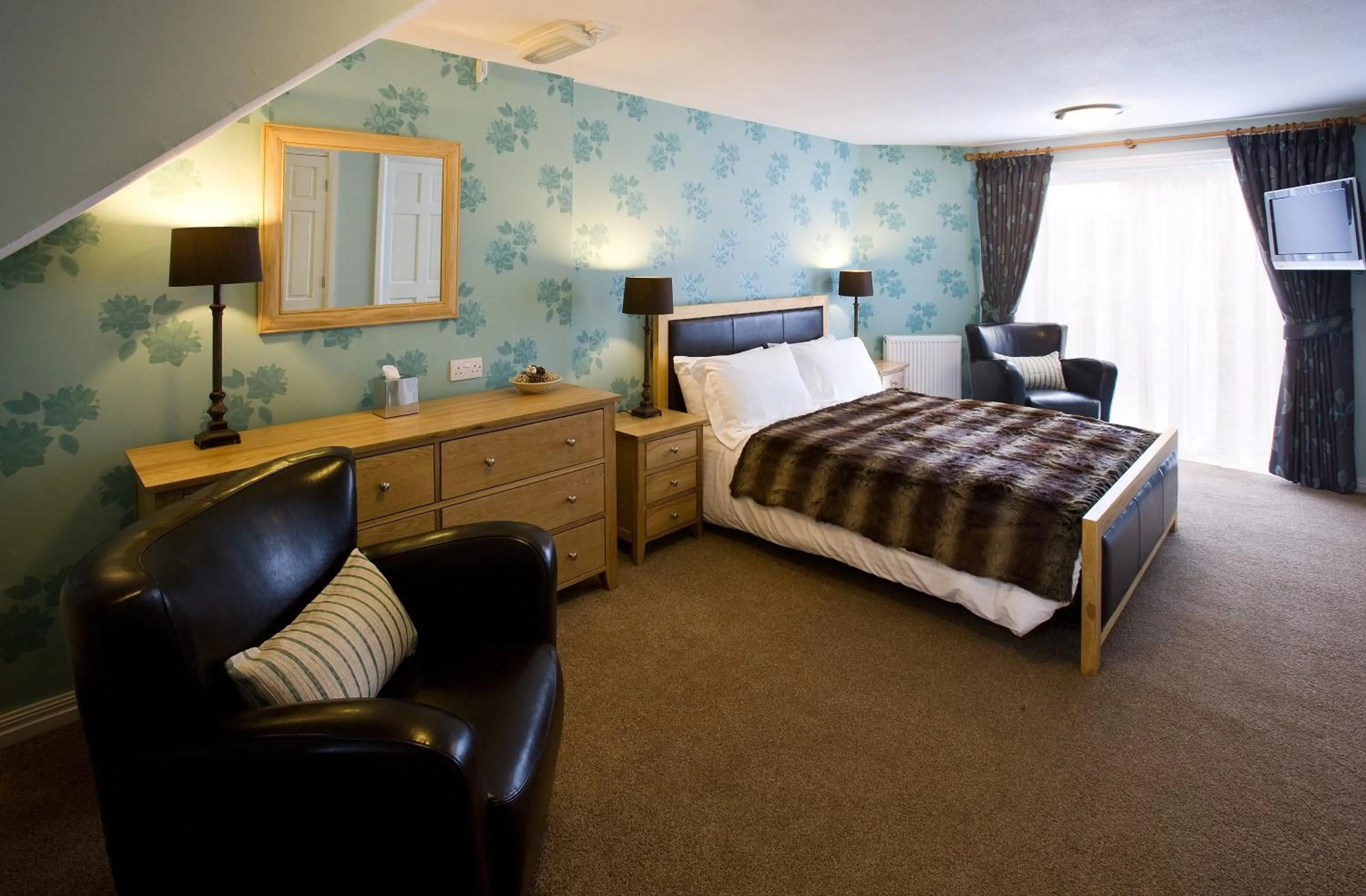 Bed in The Hideaway At Windermere (Adults only)