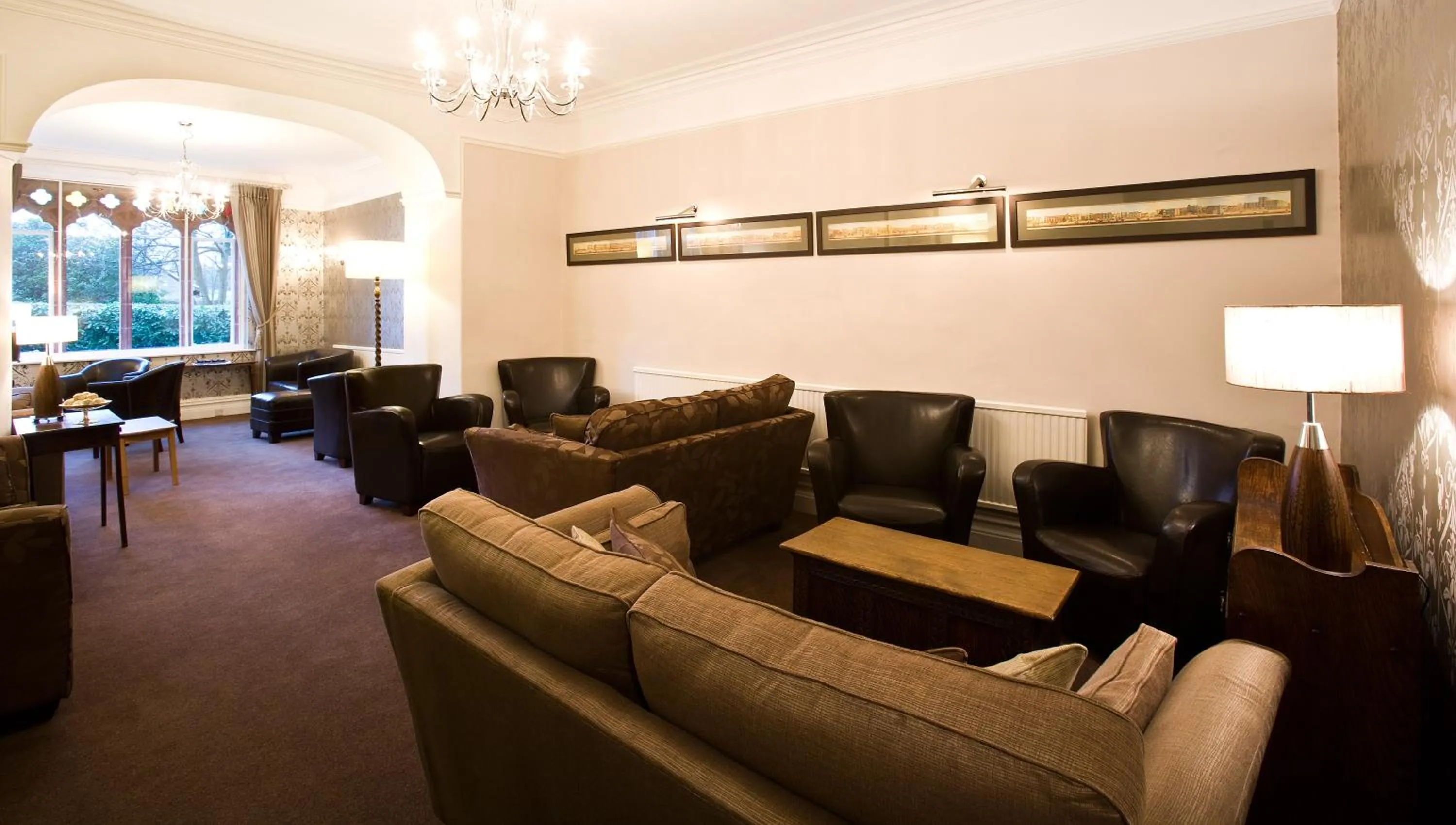 Lounge or bar in The Hideaway At Windermere (Adults only)