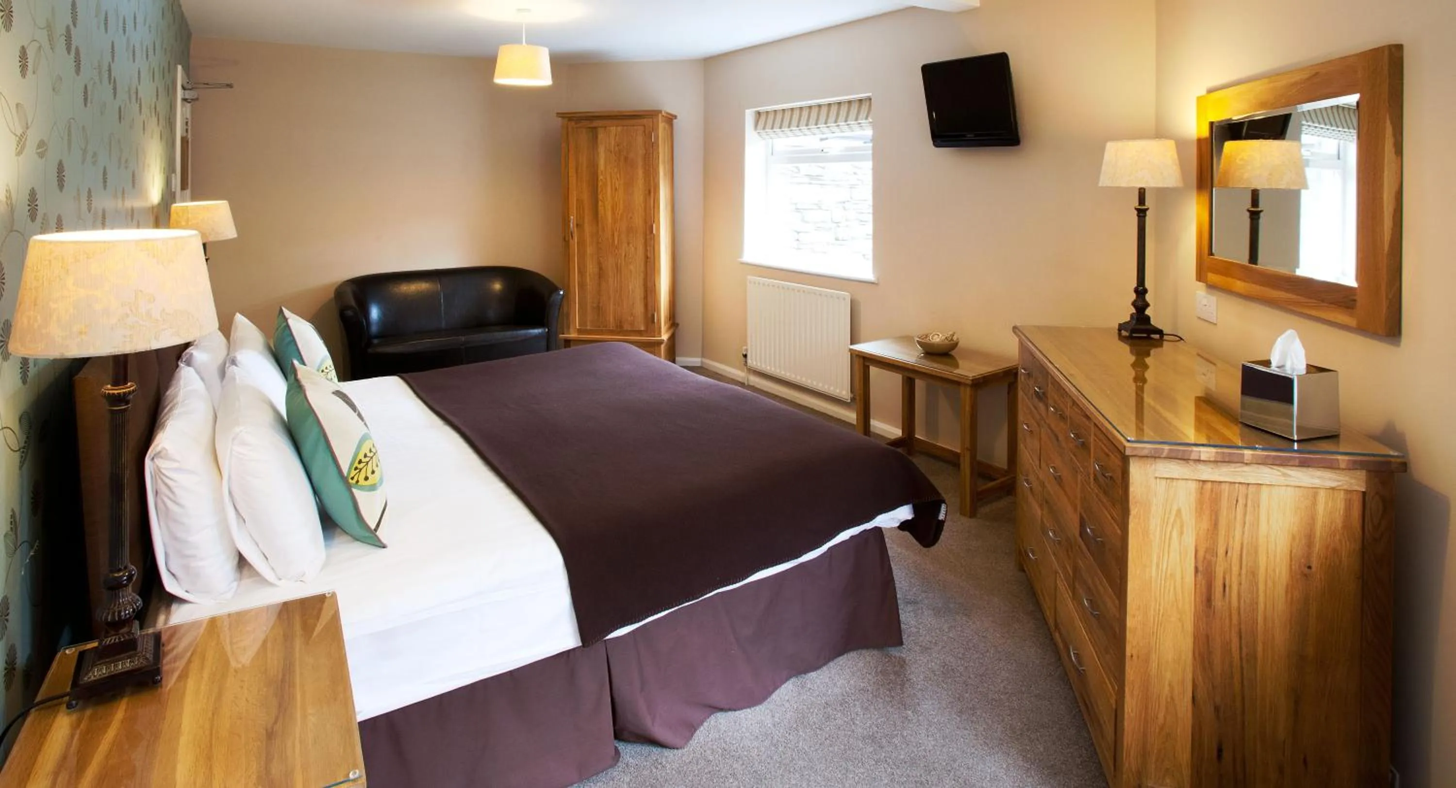 Bed in The Hideaway At Windermere (Adults only)
