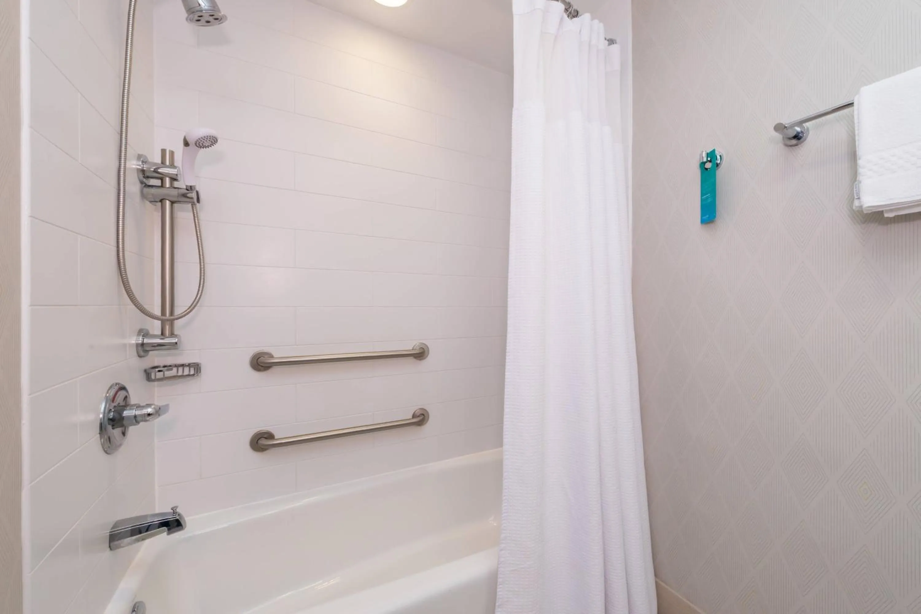 Bathroom in SpringHill Suites by Marriott Huntsville Downtown