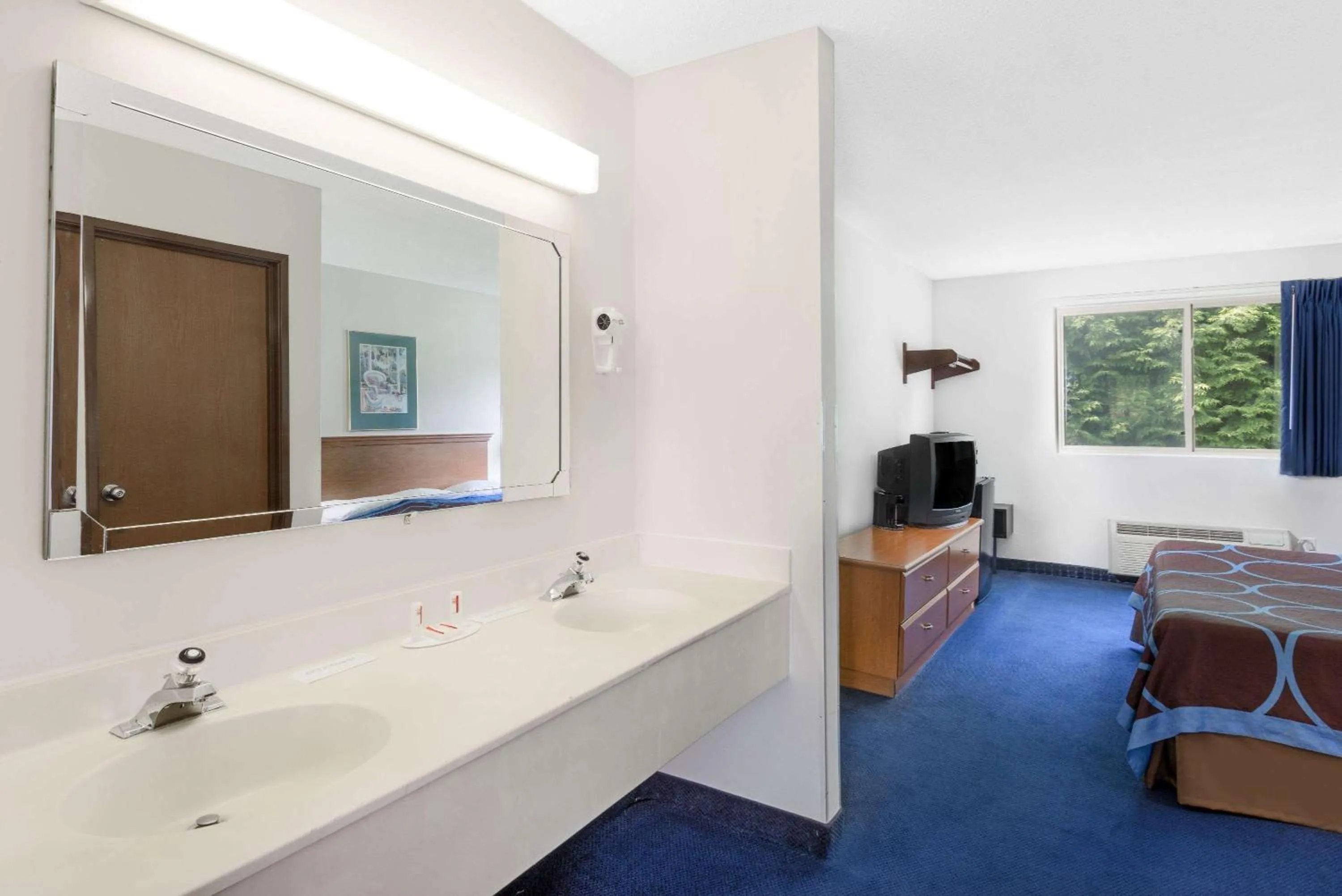 Bathroom in Super 8 by Wyndham Kingston