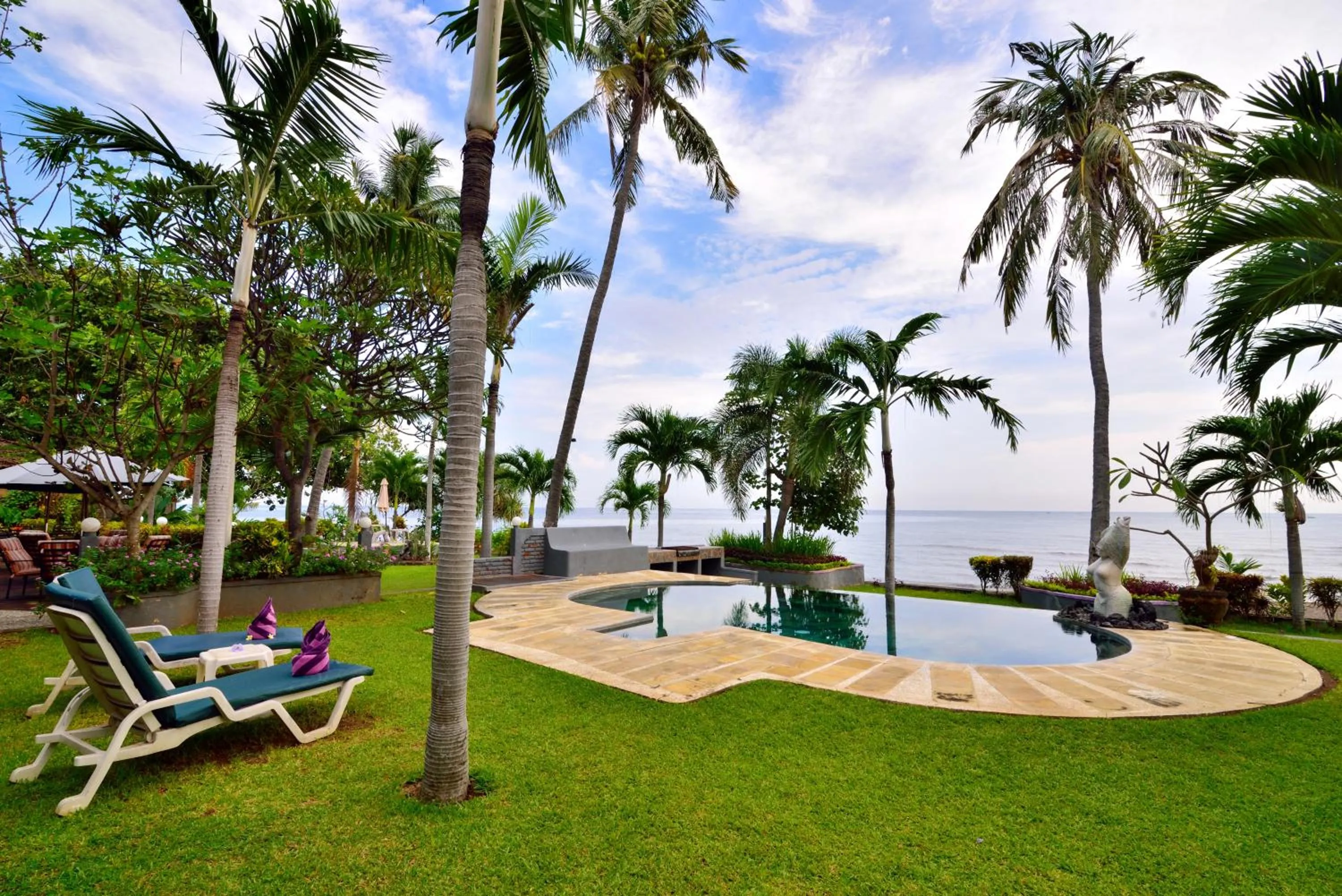 Swimming pool in Dolphin Beach Bali