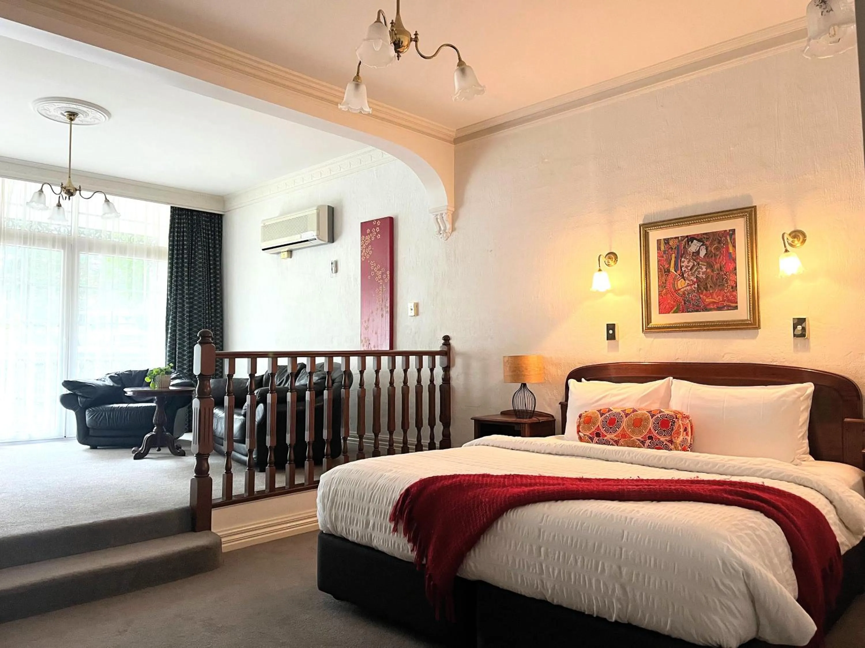 Bedroom, Bed in Victoria House Motor Inn