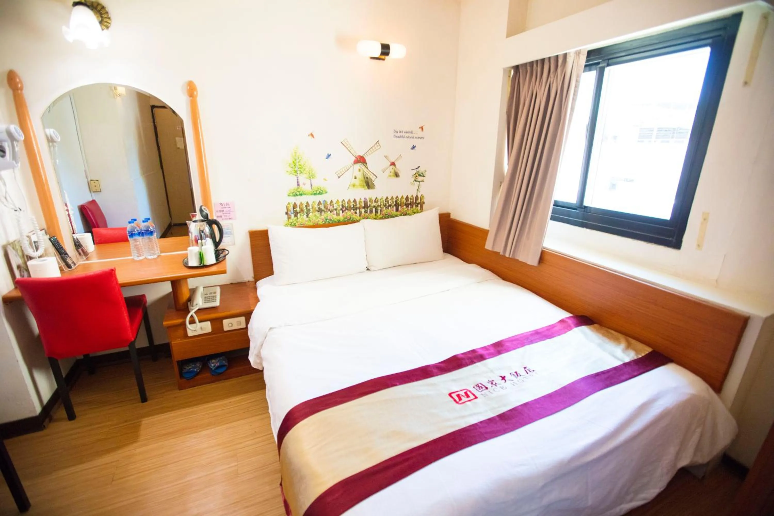 Decorative detail, Bed in LI QING Hotel