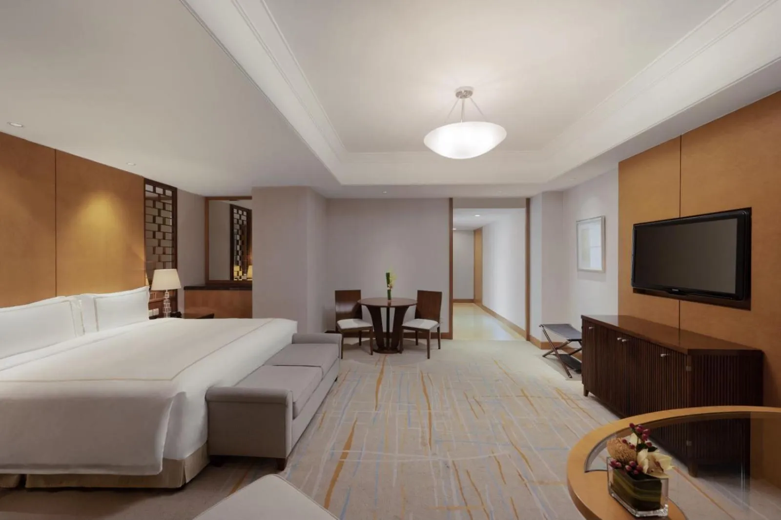Executive King Room - Lounge Access in DoubleTree by Hilton Shanghai Pudong - Present welcome cookie