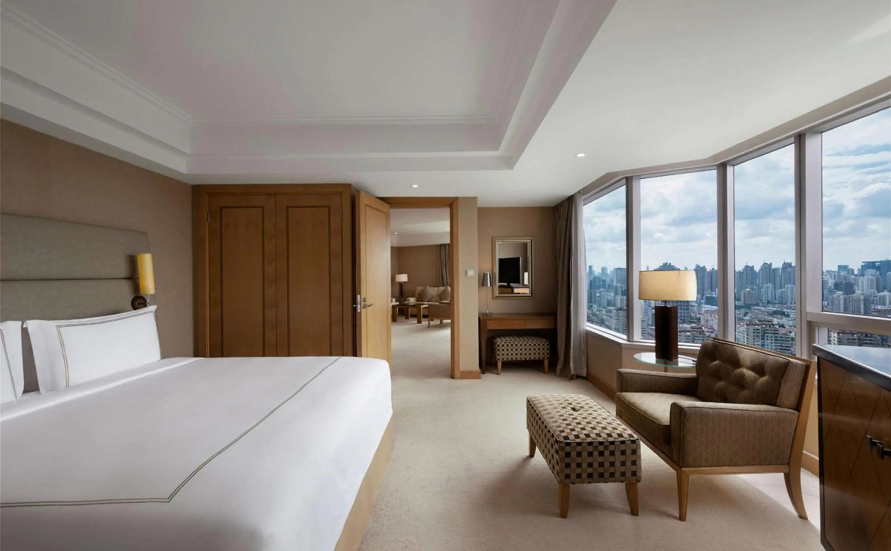 Executive King Suite - Lounge Access in DoubleTree by Hilton Shanghai Pudong