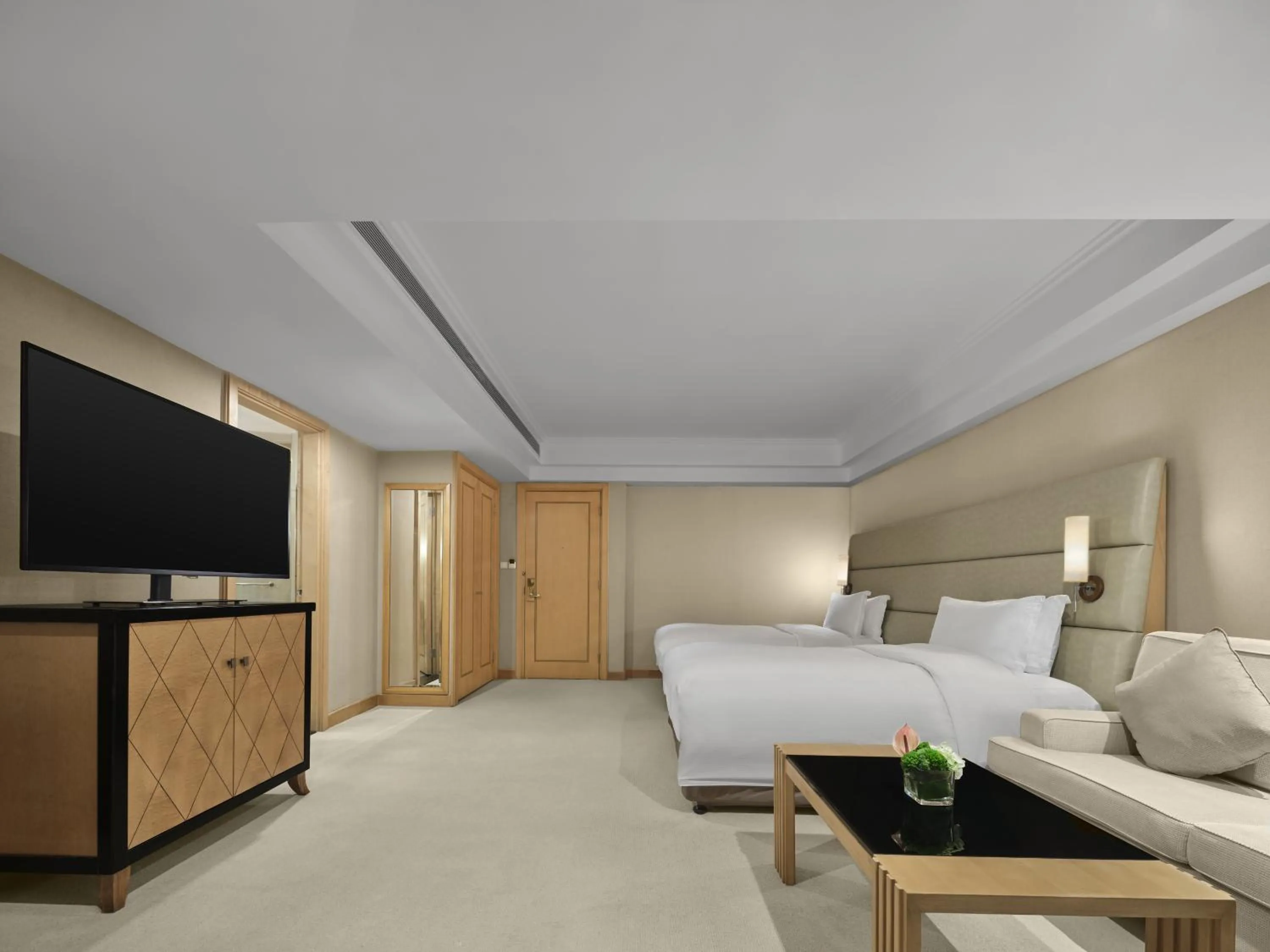 Bedroom, Bed in DoubleTree by Hilton Shanghai Pudong - Present welcome cookie