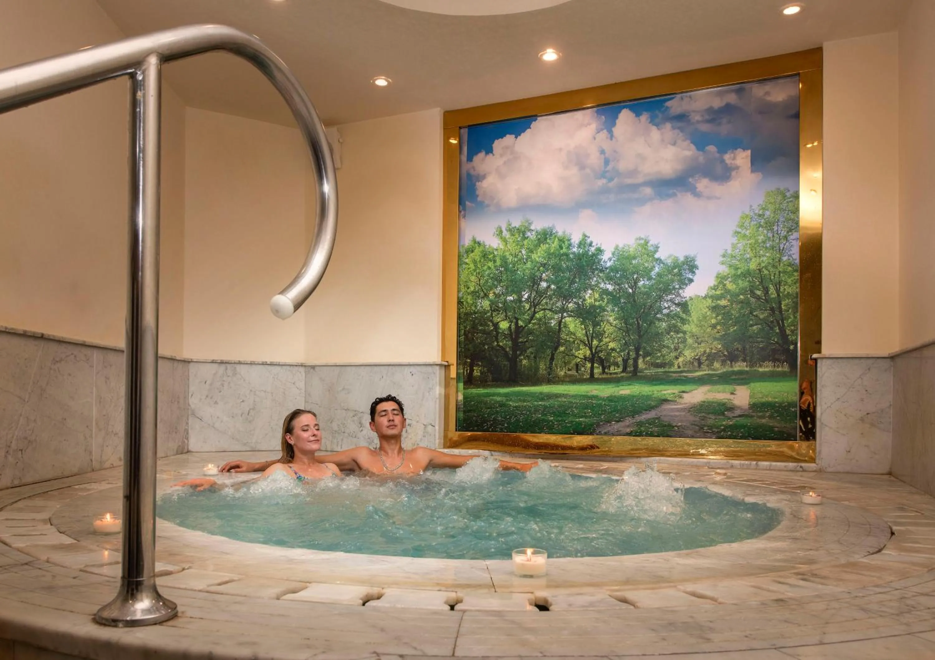 Hot Tub in Charmillion Gardens Aquapark