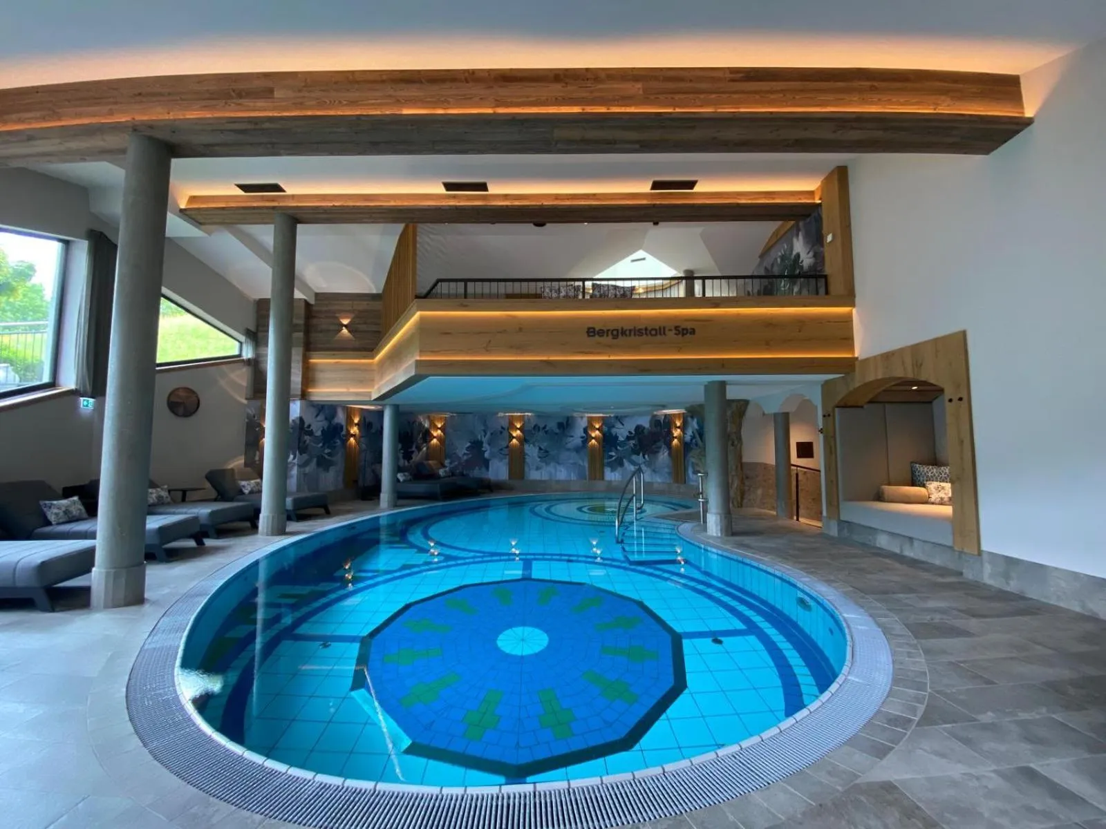 Pool view in Hotel Bergkristall