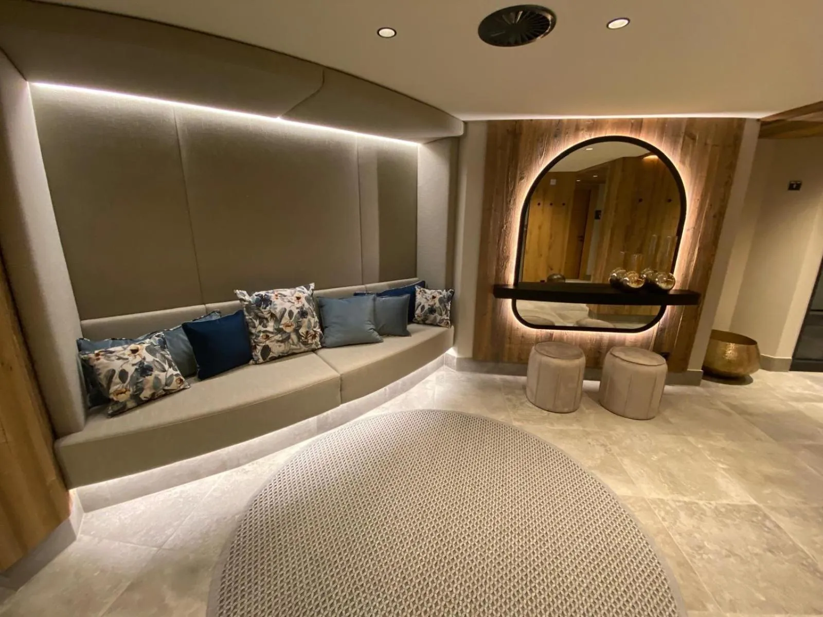 Swimming pool in Hotel Bergkristall