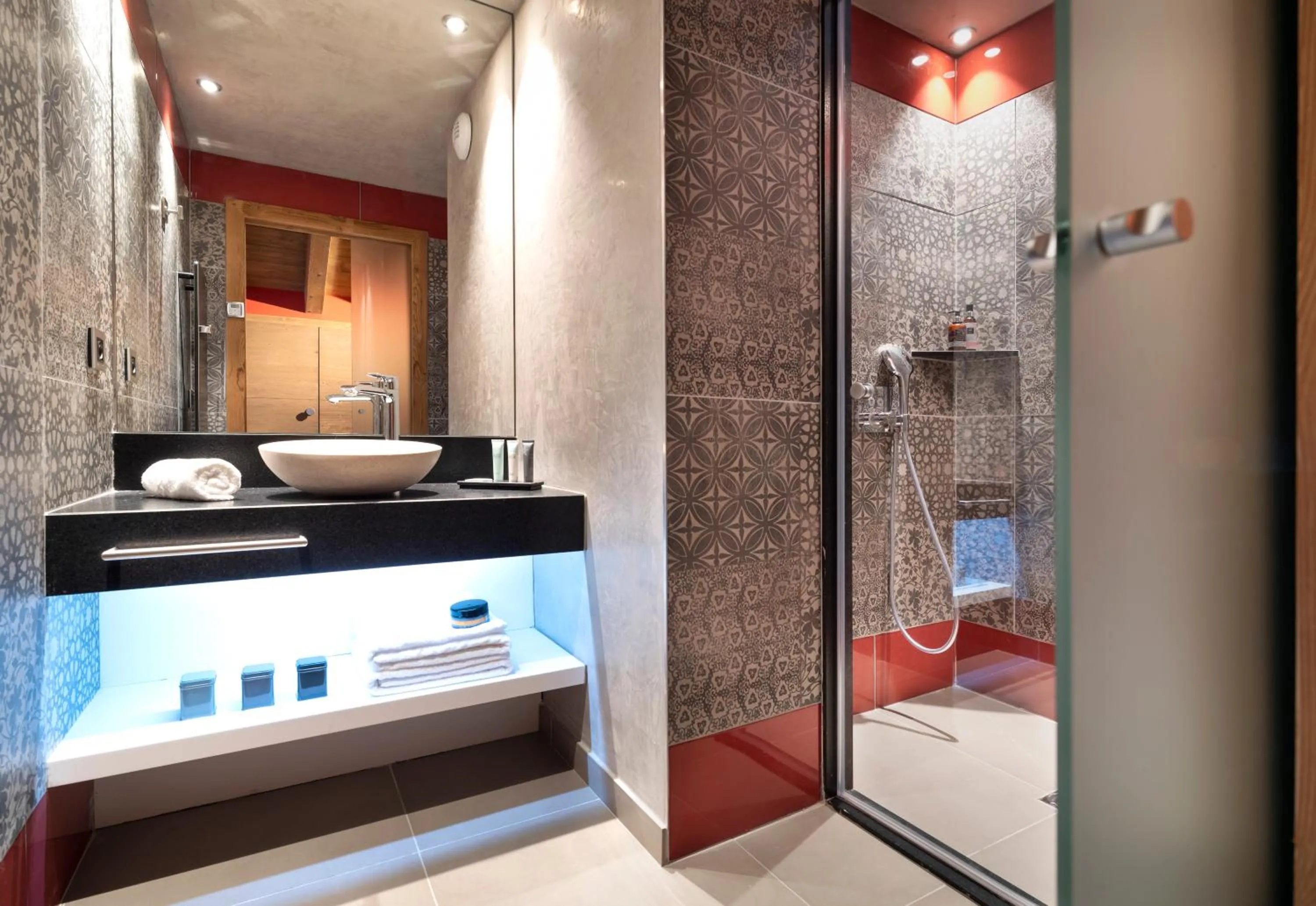 Bathroom in MGM Hôtels & Résidences - Hôtel Les Suites d'Alexane