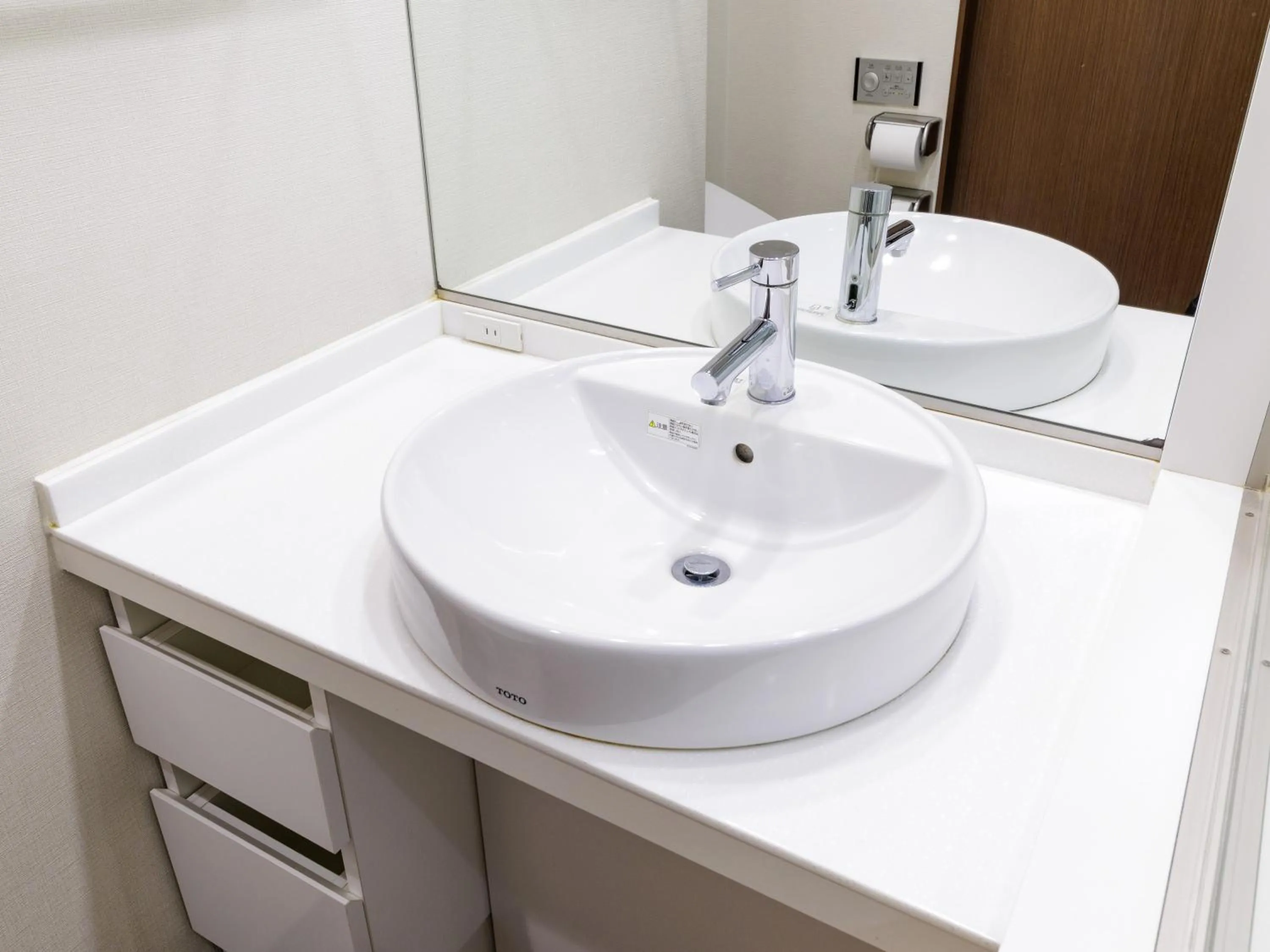 Photo of the whole room in Solaria Nishitetsu Hotel Ginza