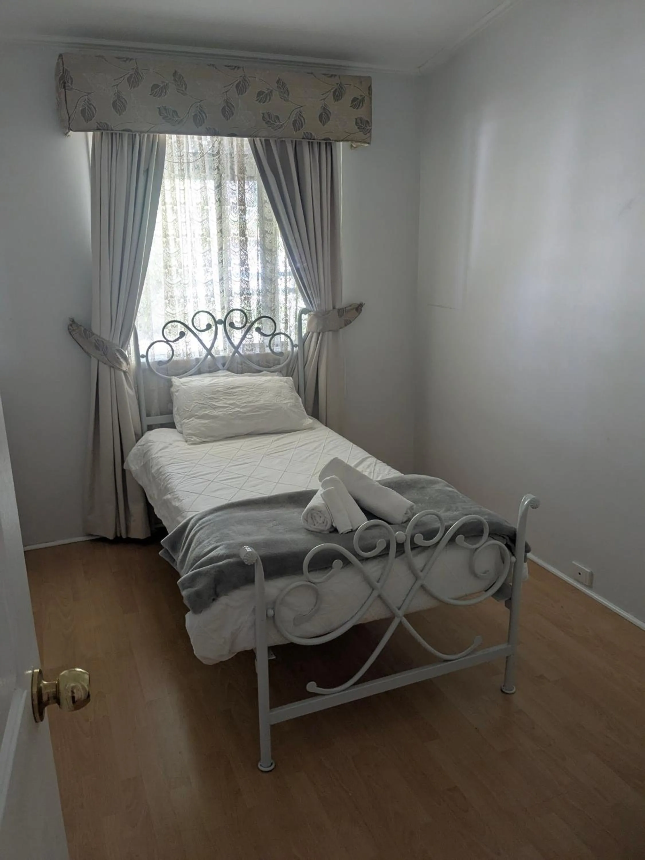 Bed in The Cottage on George Street