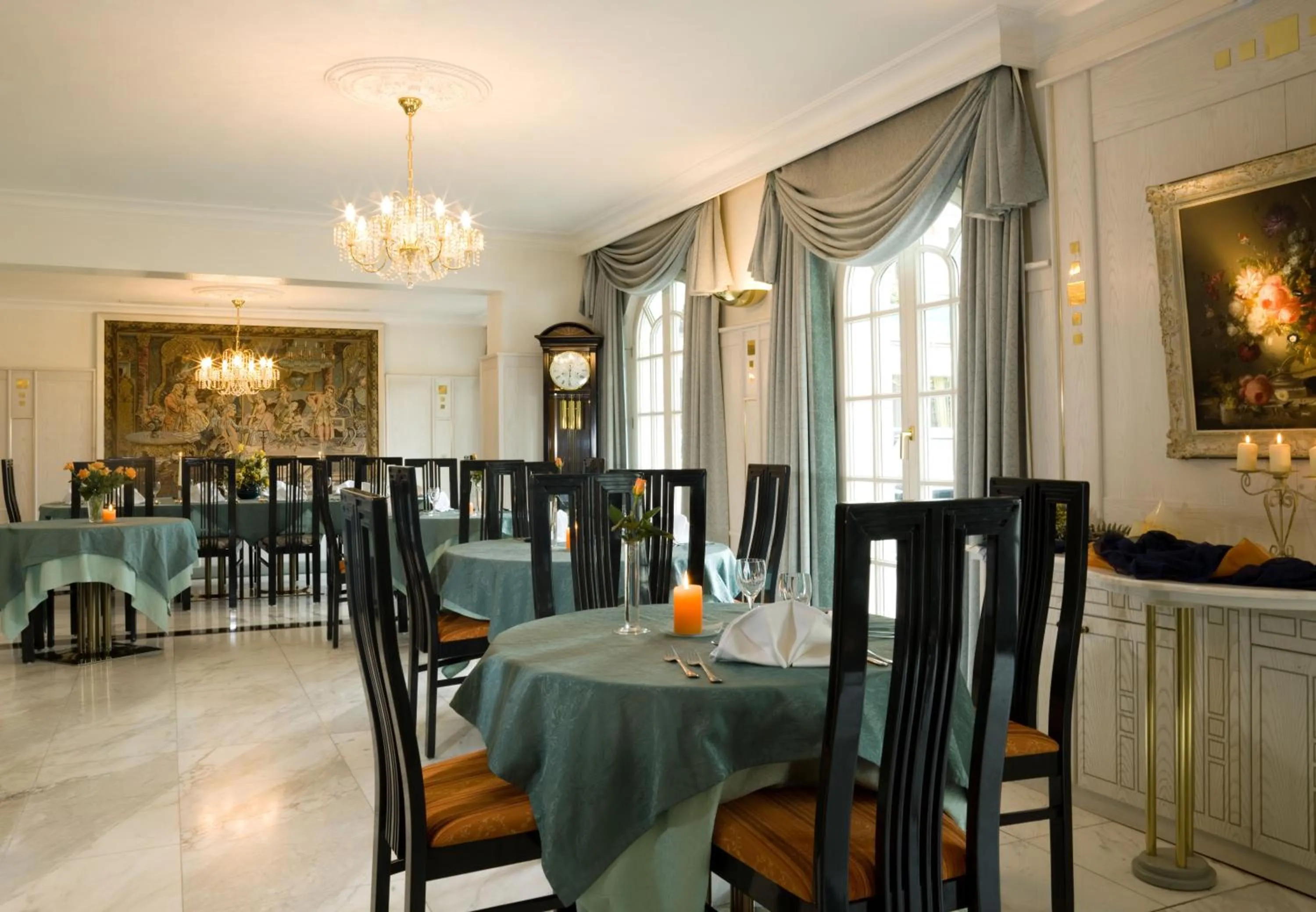 Restaurant/places to eat in Hotel Sacher-Stoiber