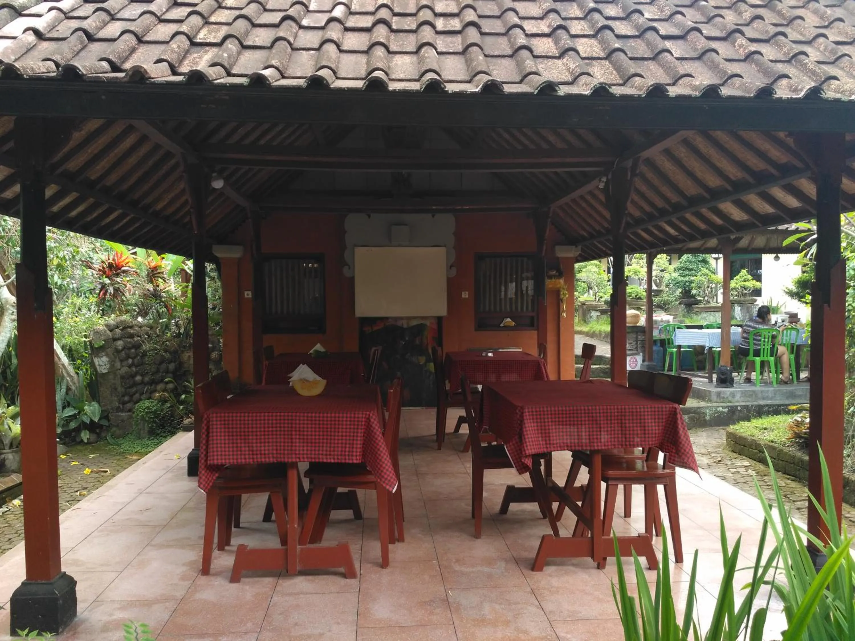 Restaurant/places to eat in Dhangin Taman