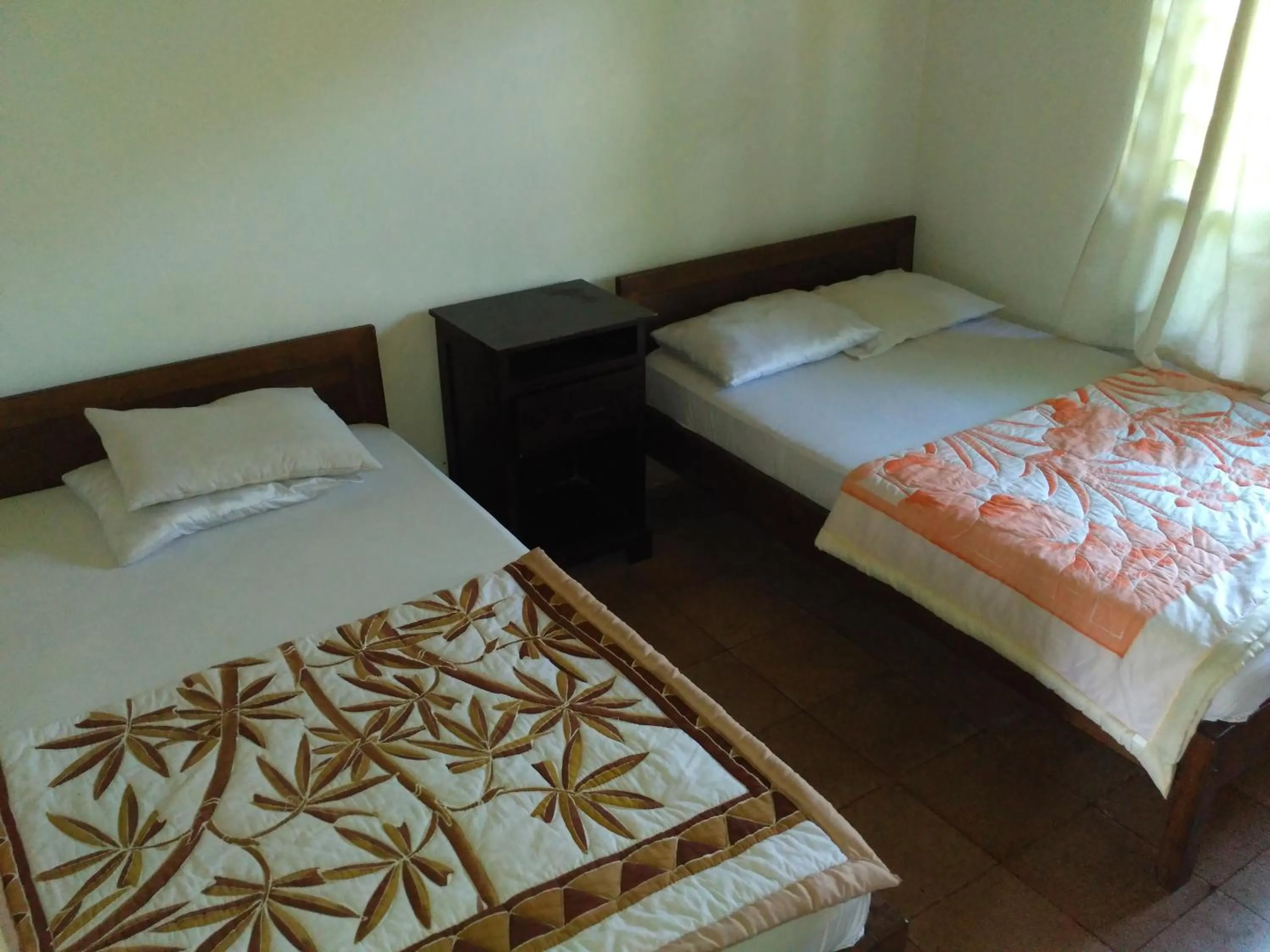 Bed in Dhangin Taman