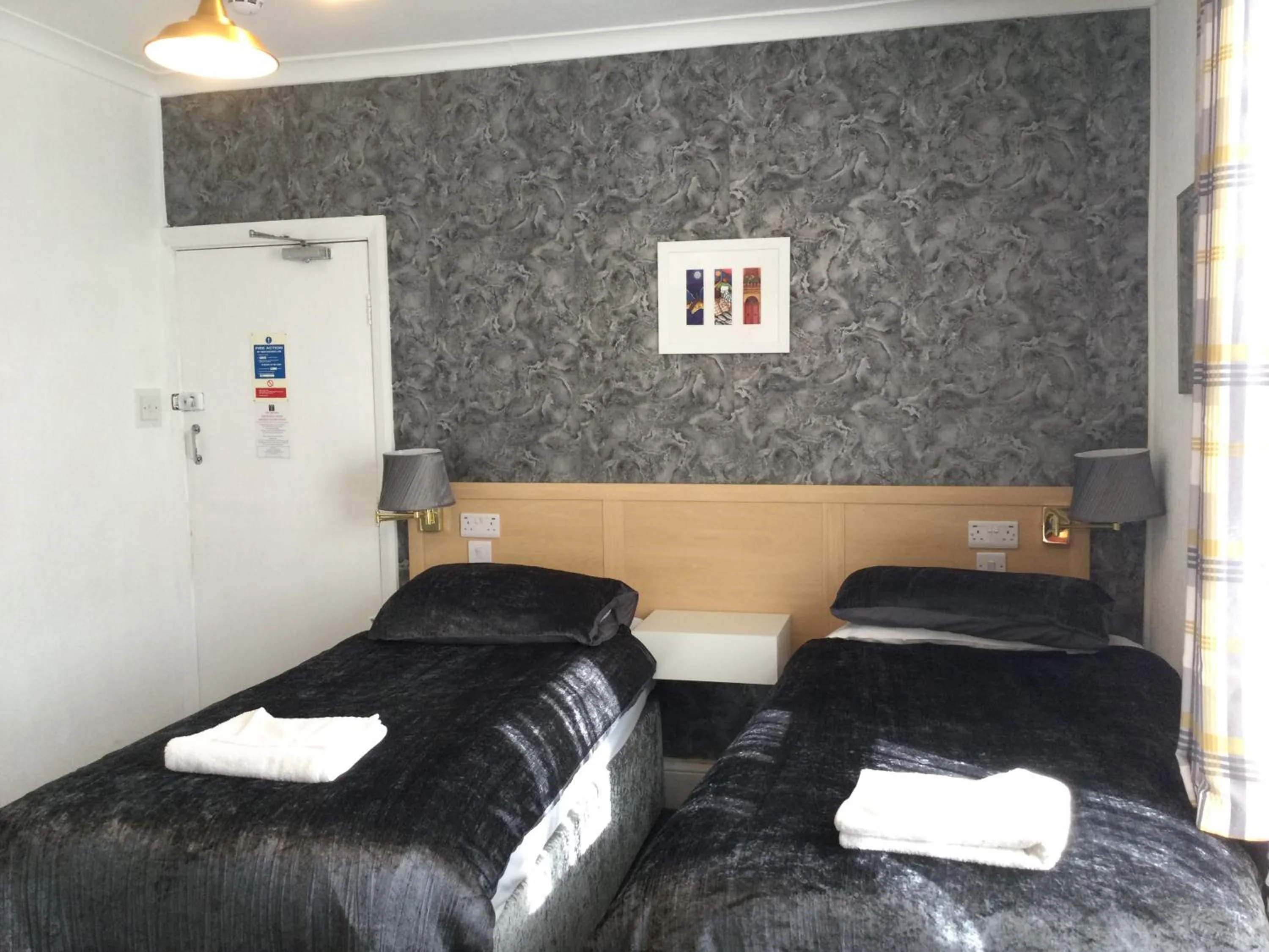 Bed in THE TREVONE, Llandudno