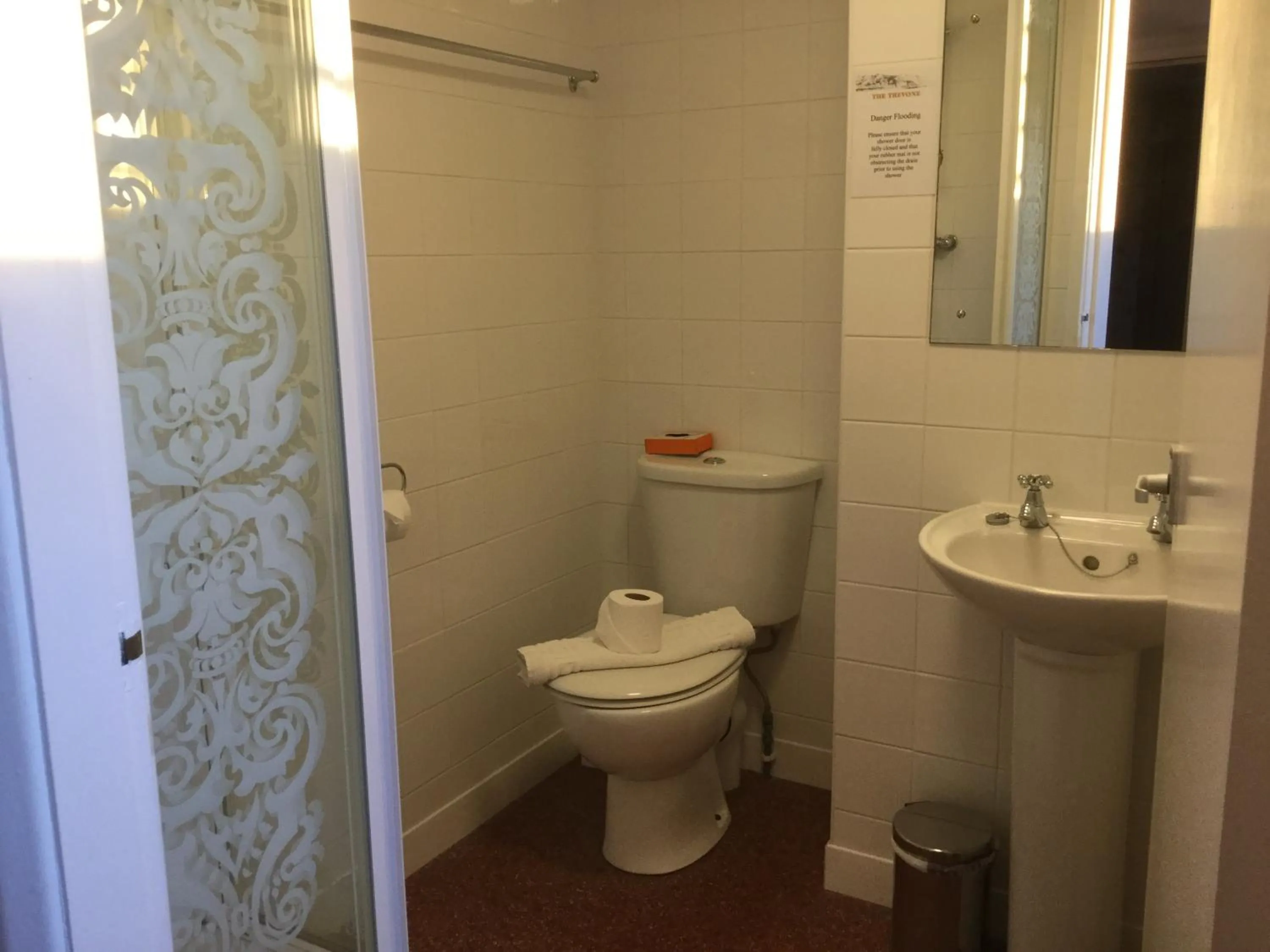 Shower in THE TREVONE, Llandudno