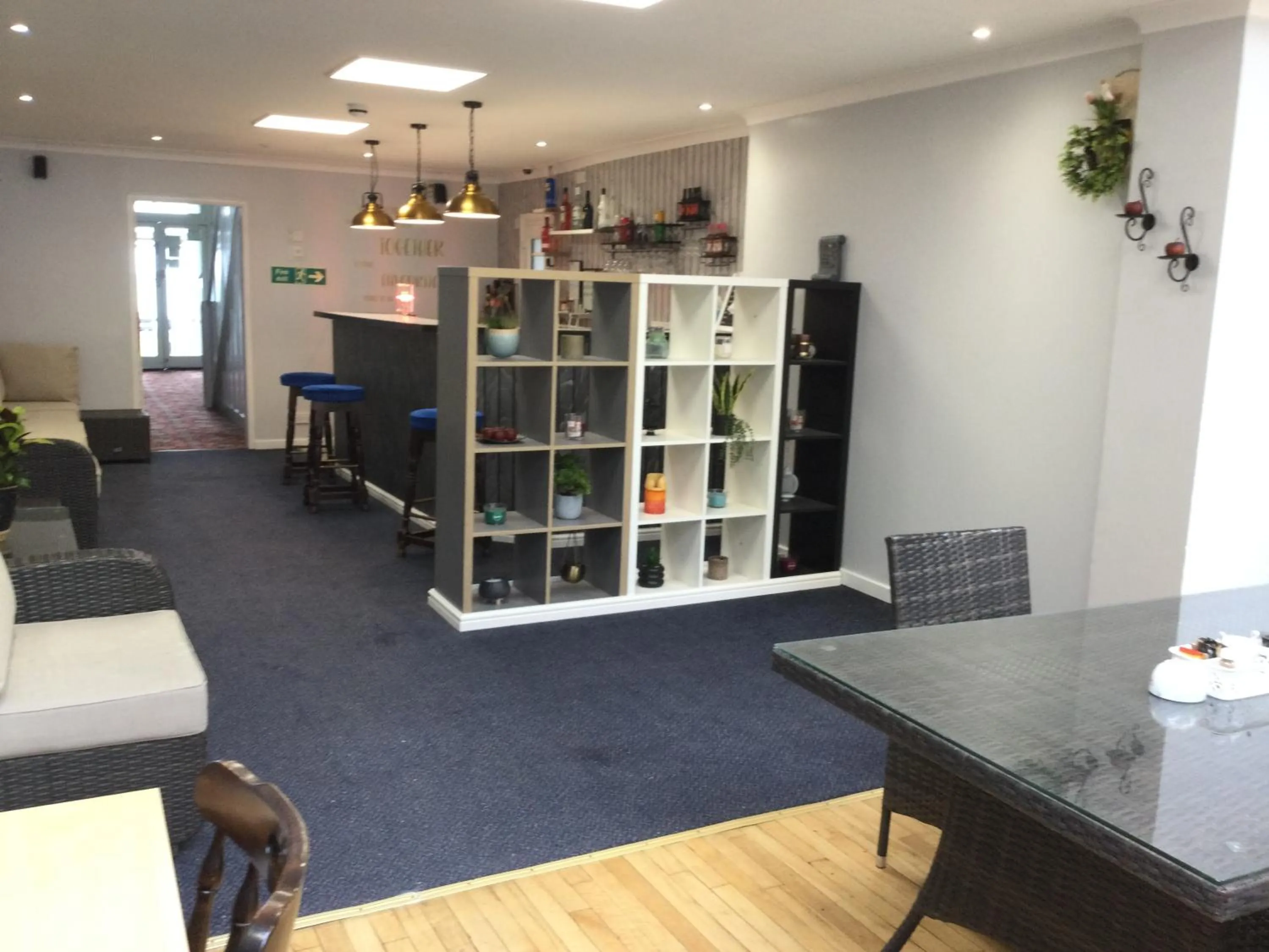 Seating area in THE TREVONE, Llandudno