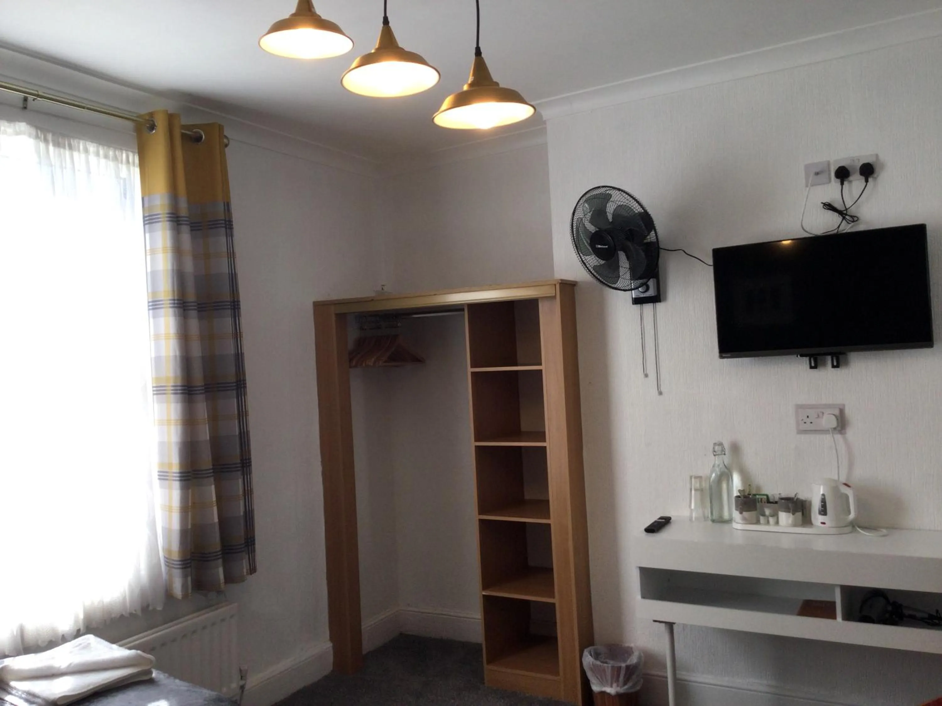 THE TREVONE, Llandudno