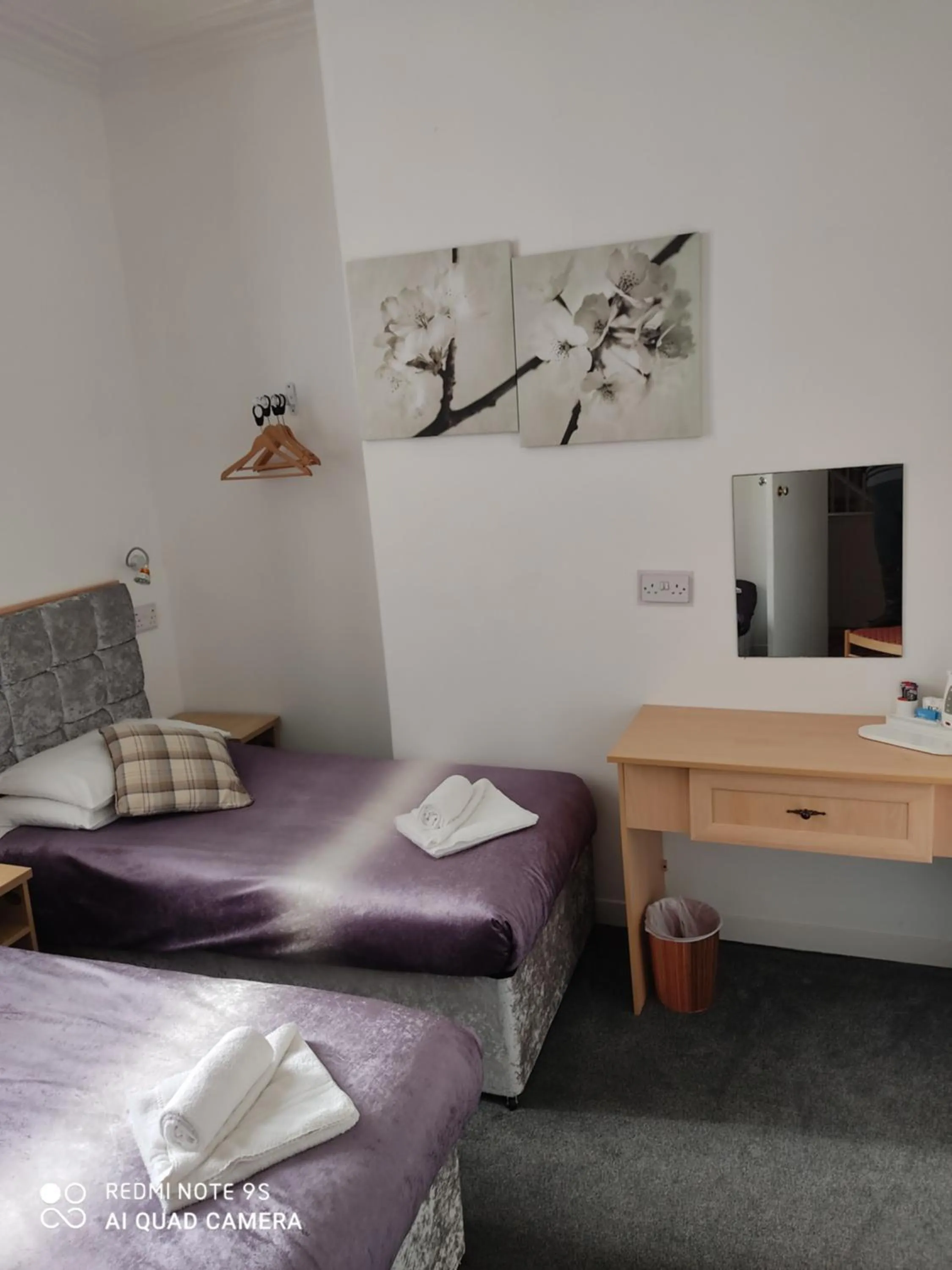 Drinks, Bed in THE TREVONE, Llandudno