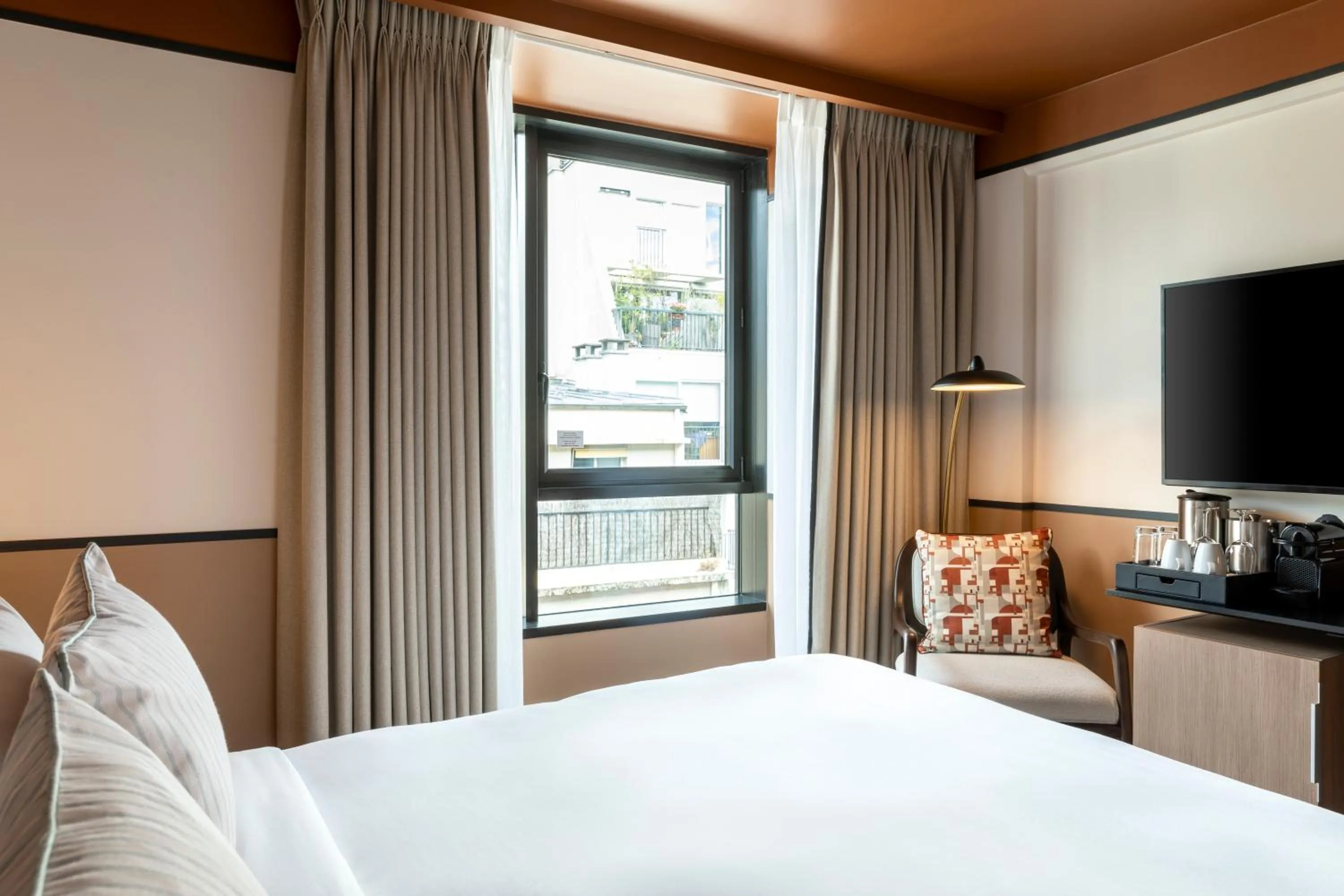 View (from property/room), Bed in Le Parchamp, a Tribute Portfolio Hotel, Paris Boulogne