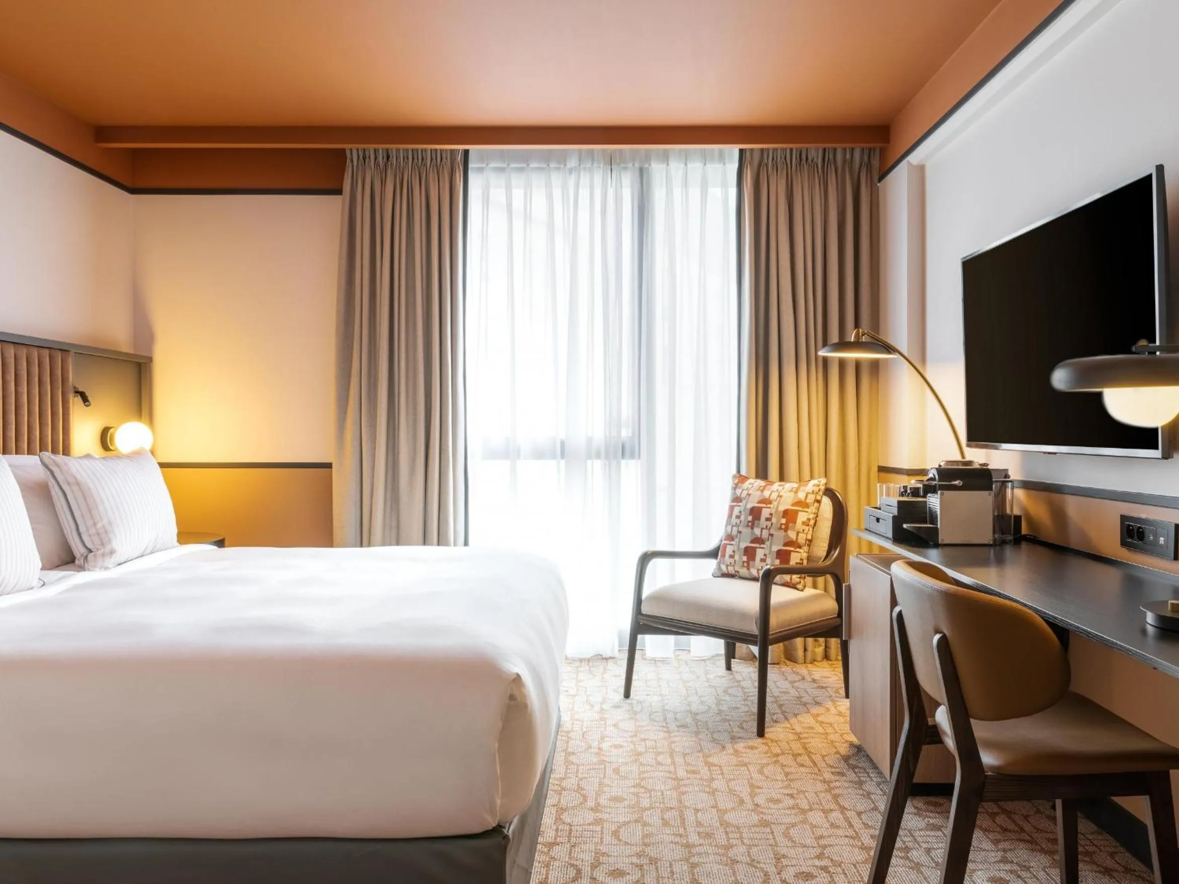 Bed in Le Parchamp, a Tribute Portfolio Hotel, Paris Boulogne