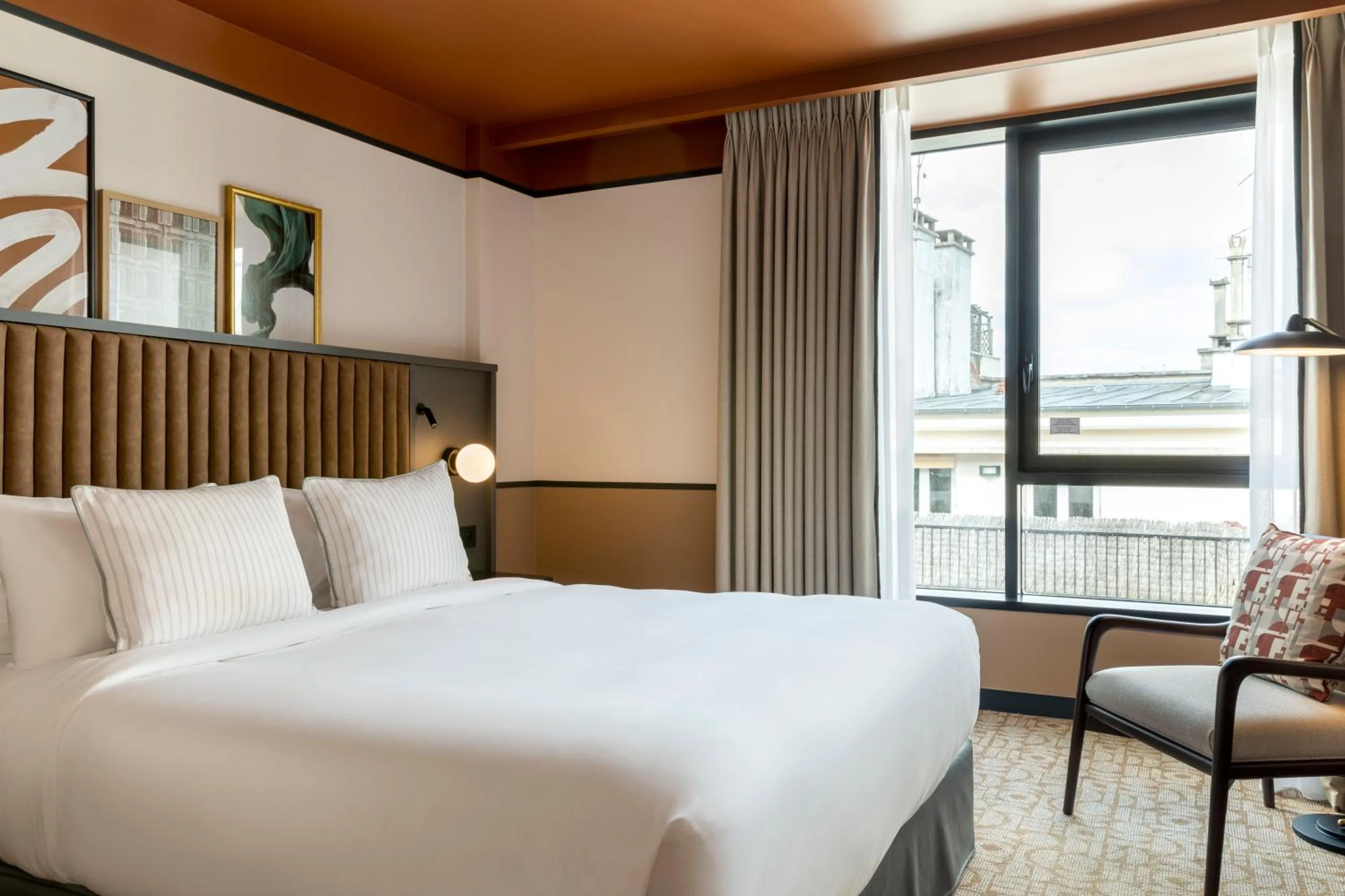 View (from property/room), Bed in Le Parchamp, a Tribute Portfolio Hotel, Paris Boulogne