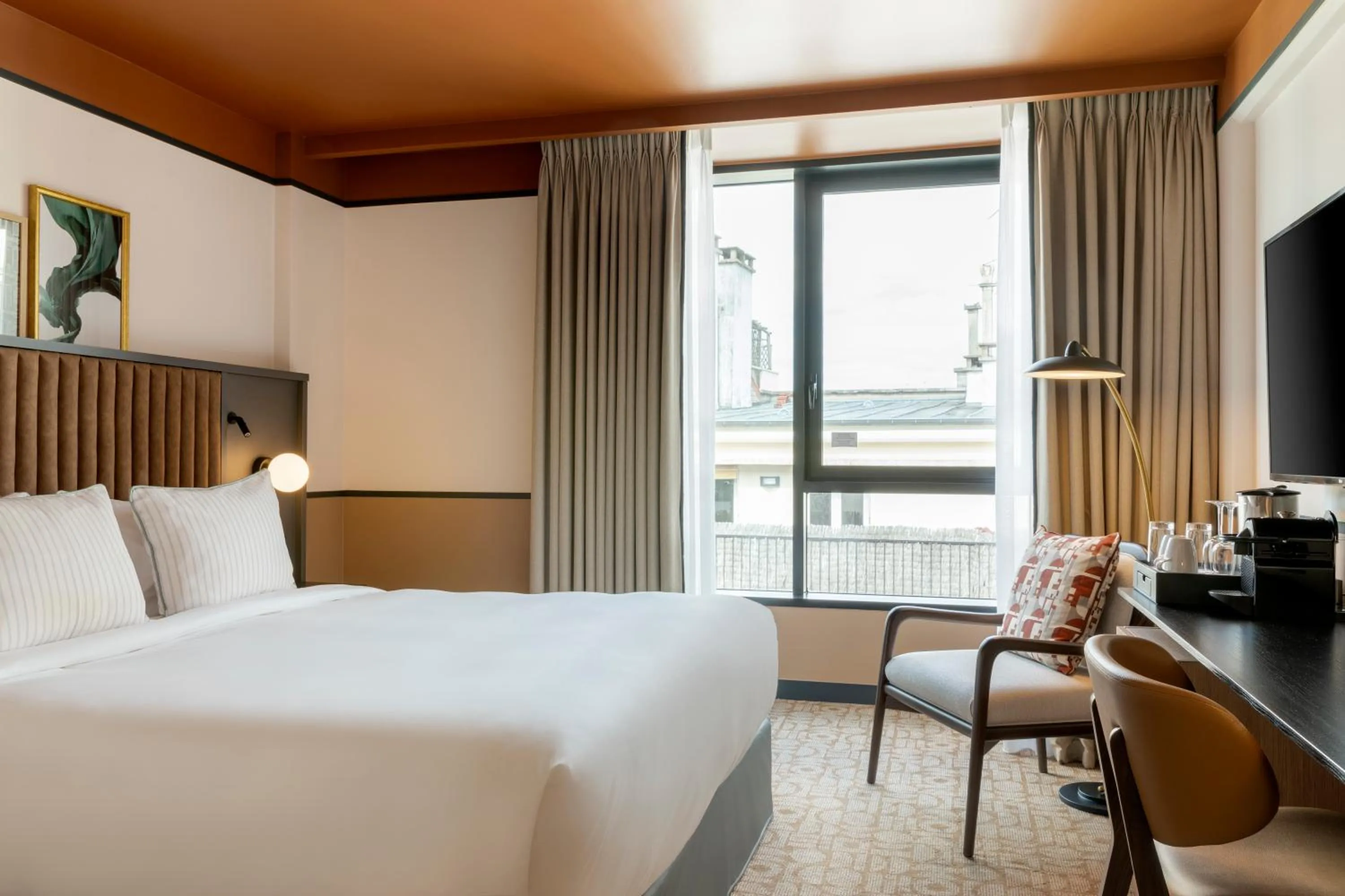 View (from property/room), Bed in Le Parchamp, a Tribute Portfolio Hotel, Paris Boulogne