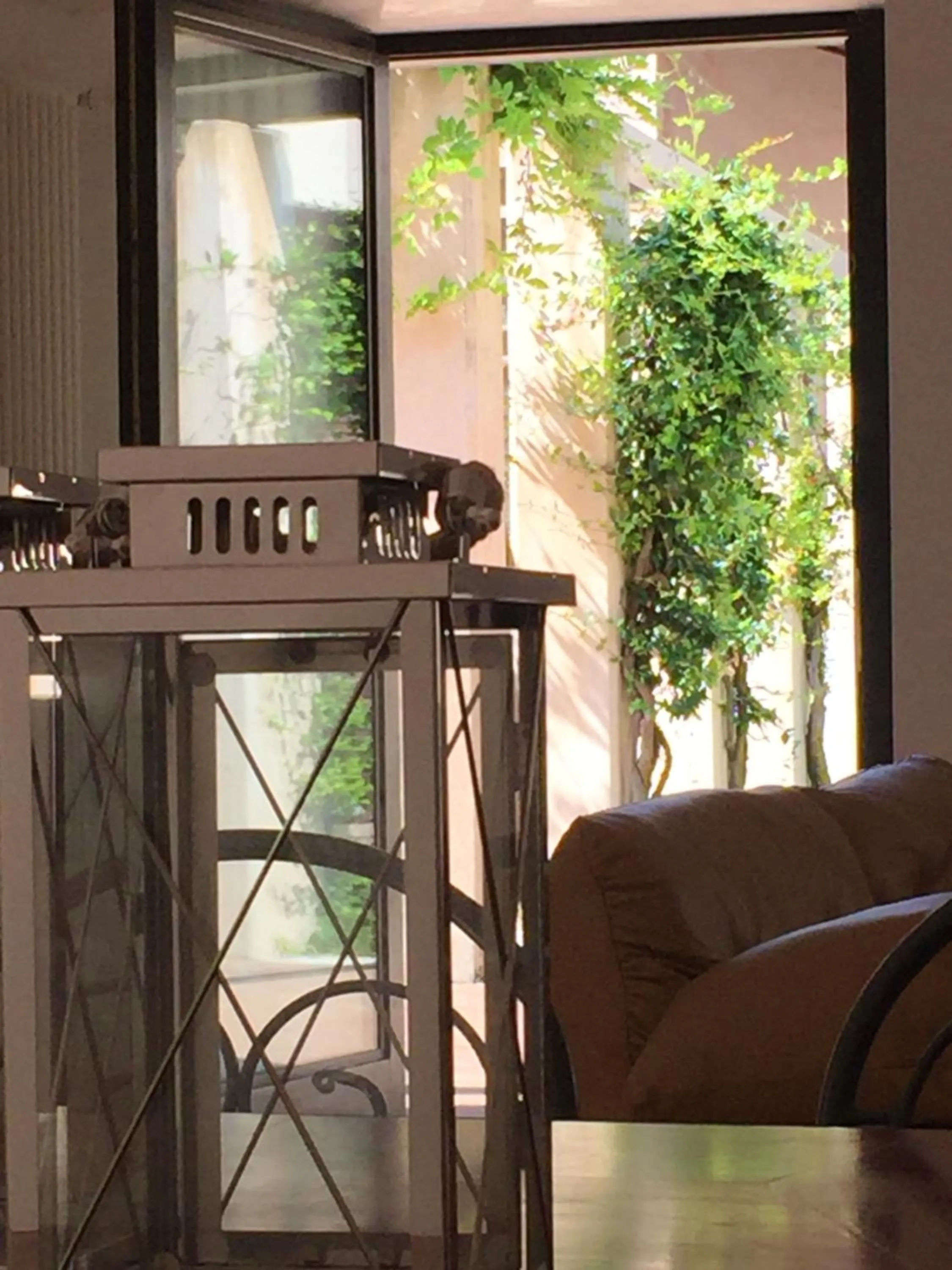 Decorative detail in Ca' Bert Villa dei Glicini B&B