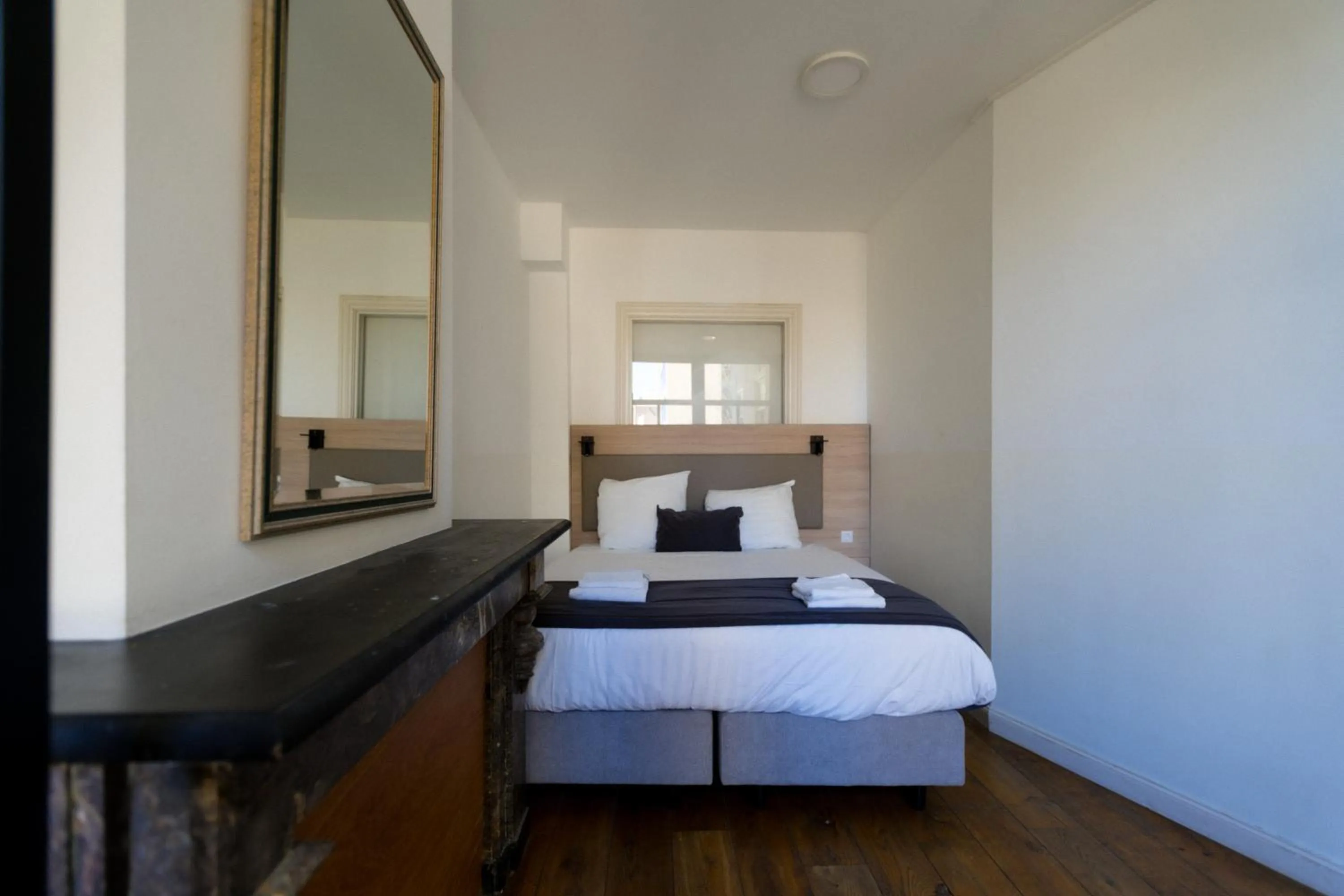 Bedroom, Bed in Plantage Hortus Apartments