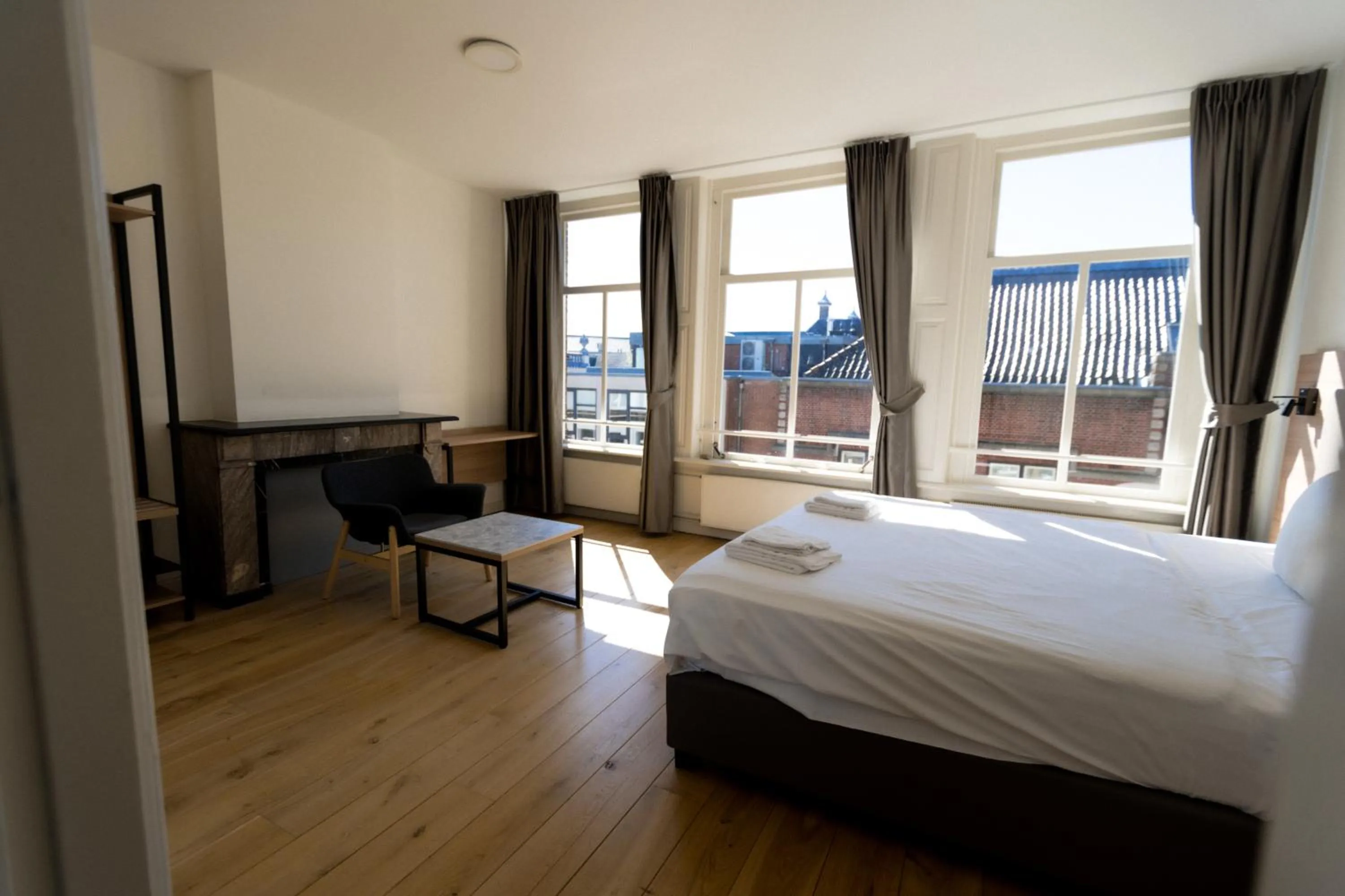 Bedroom, Bed in Plantage Hortus Apartments