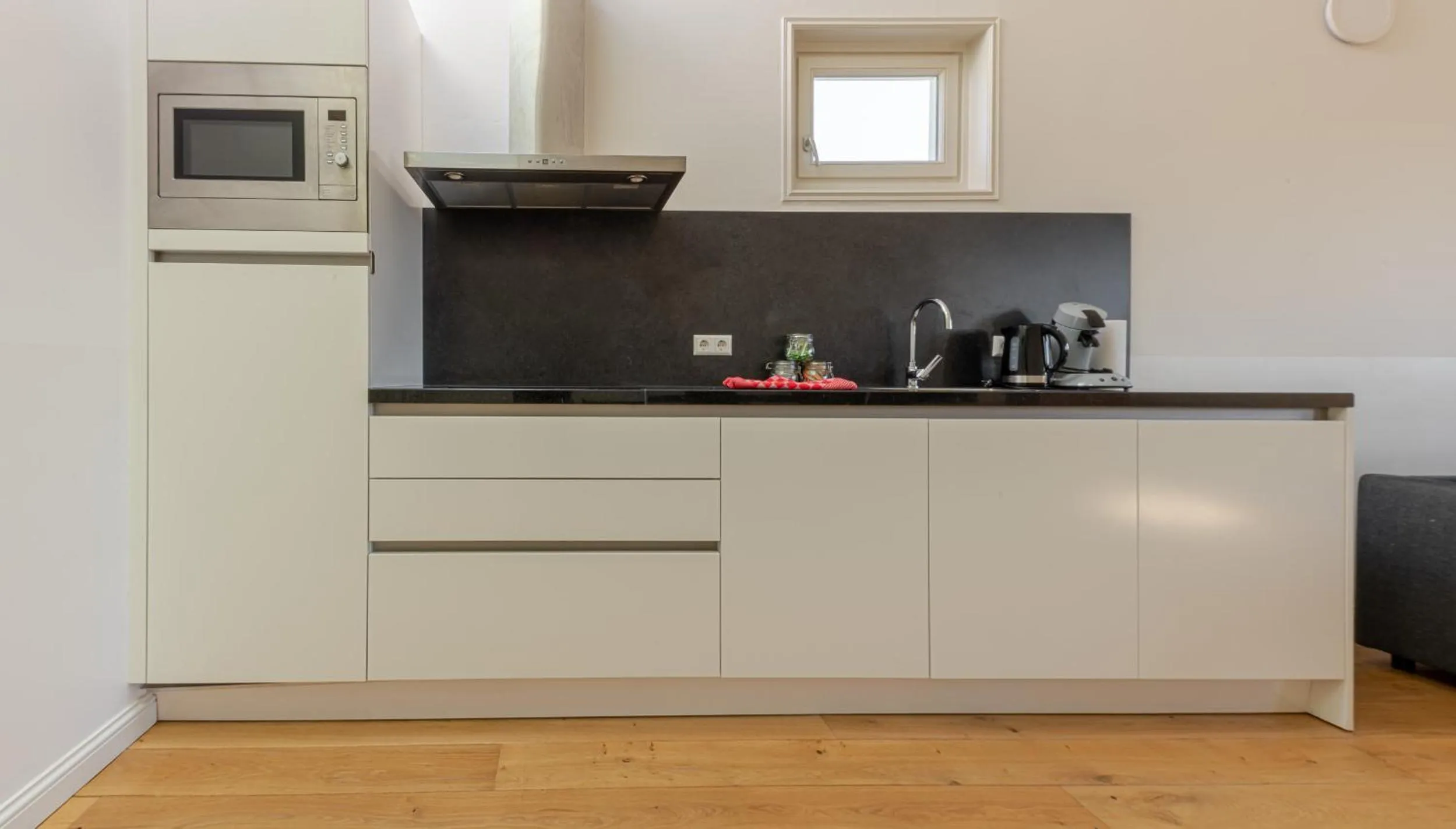 Kitchen or kitchenette in Plantage Hortus Apartments