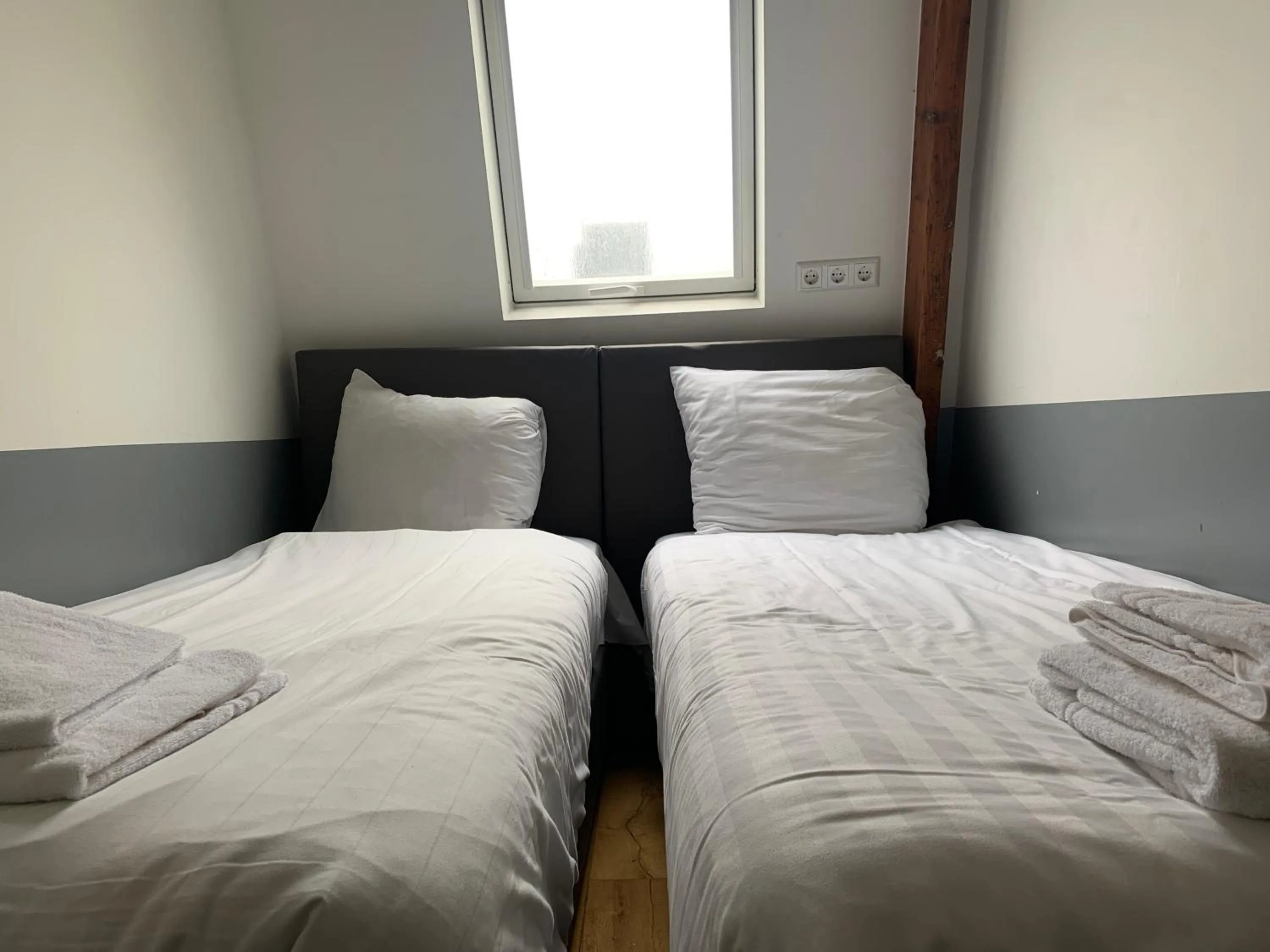 Bedroom, Bed in Plantage Hortus Apartments