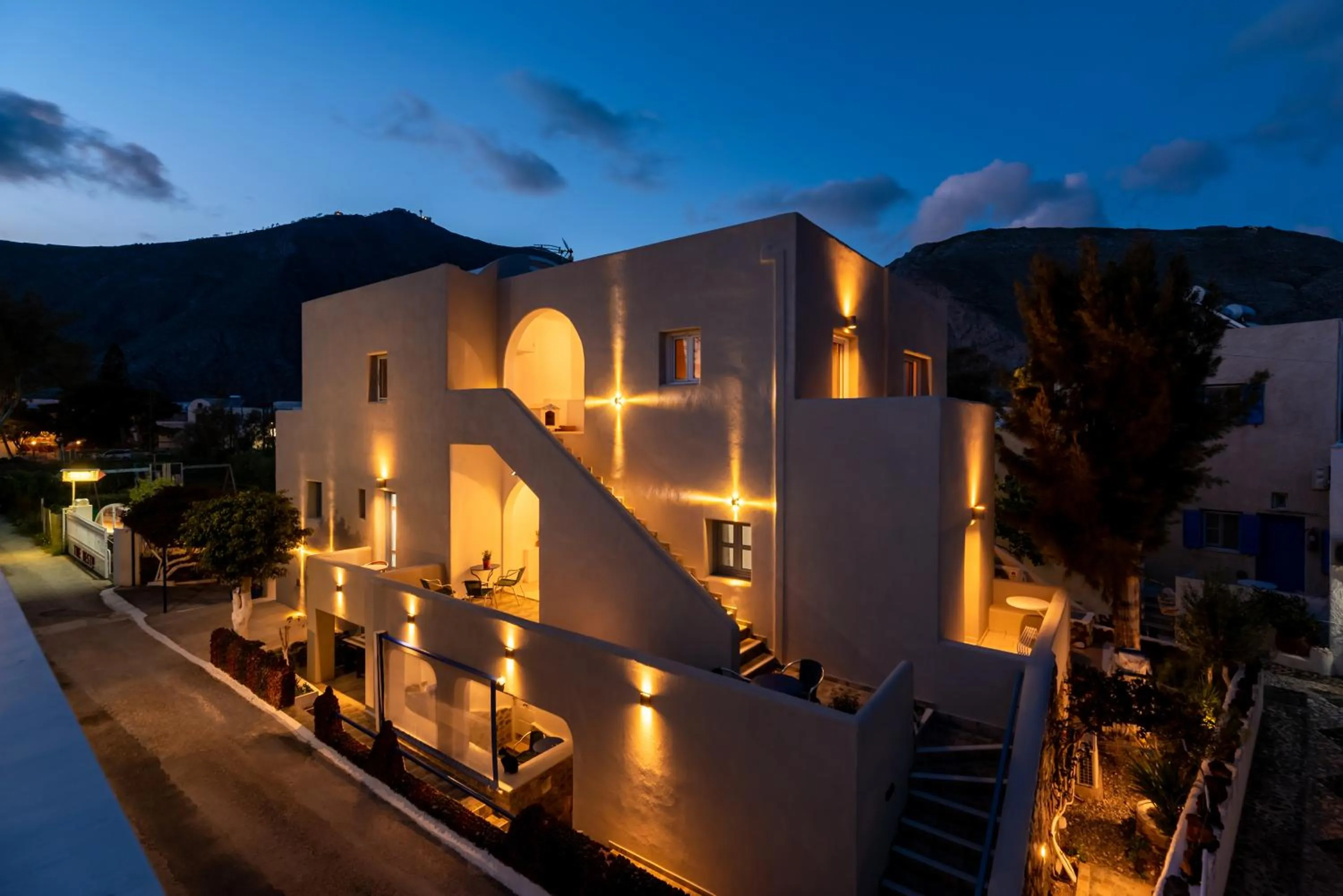 Property building in Fortuna Perissa