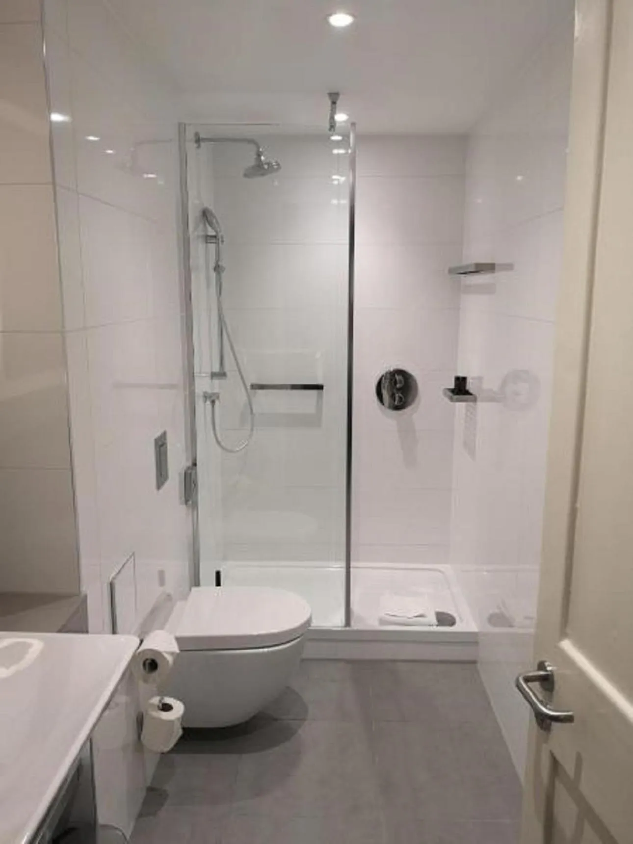 Bathroom in Clayton Hotel Charlemont