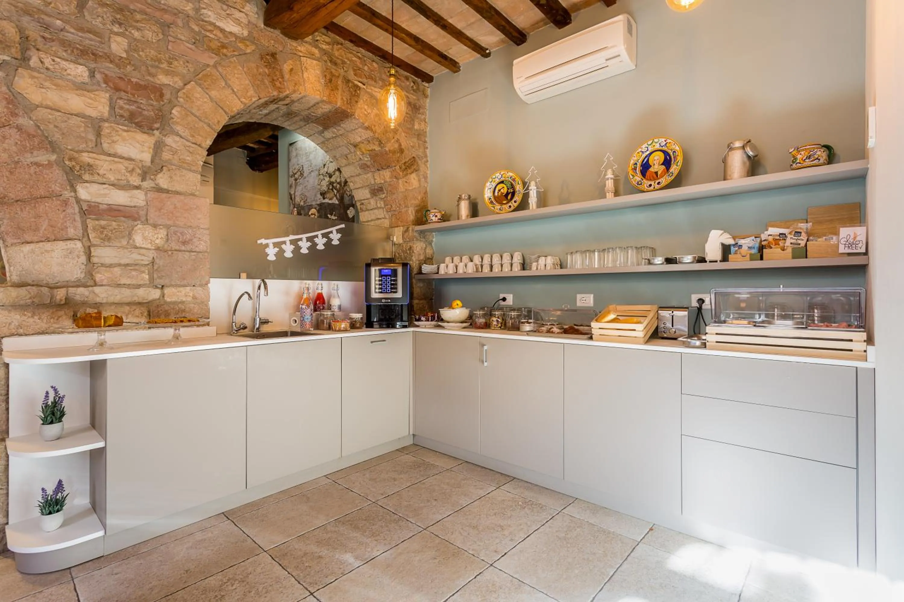 Buffet breakfast in Hotel Il Duomo