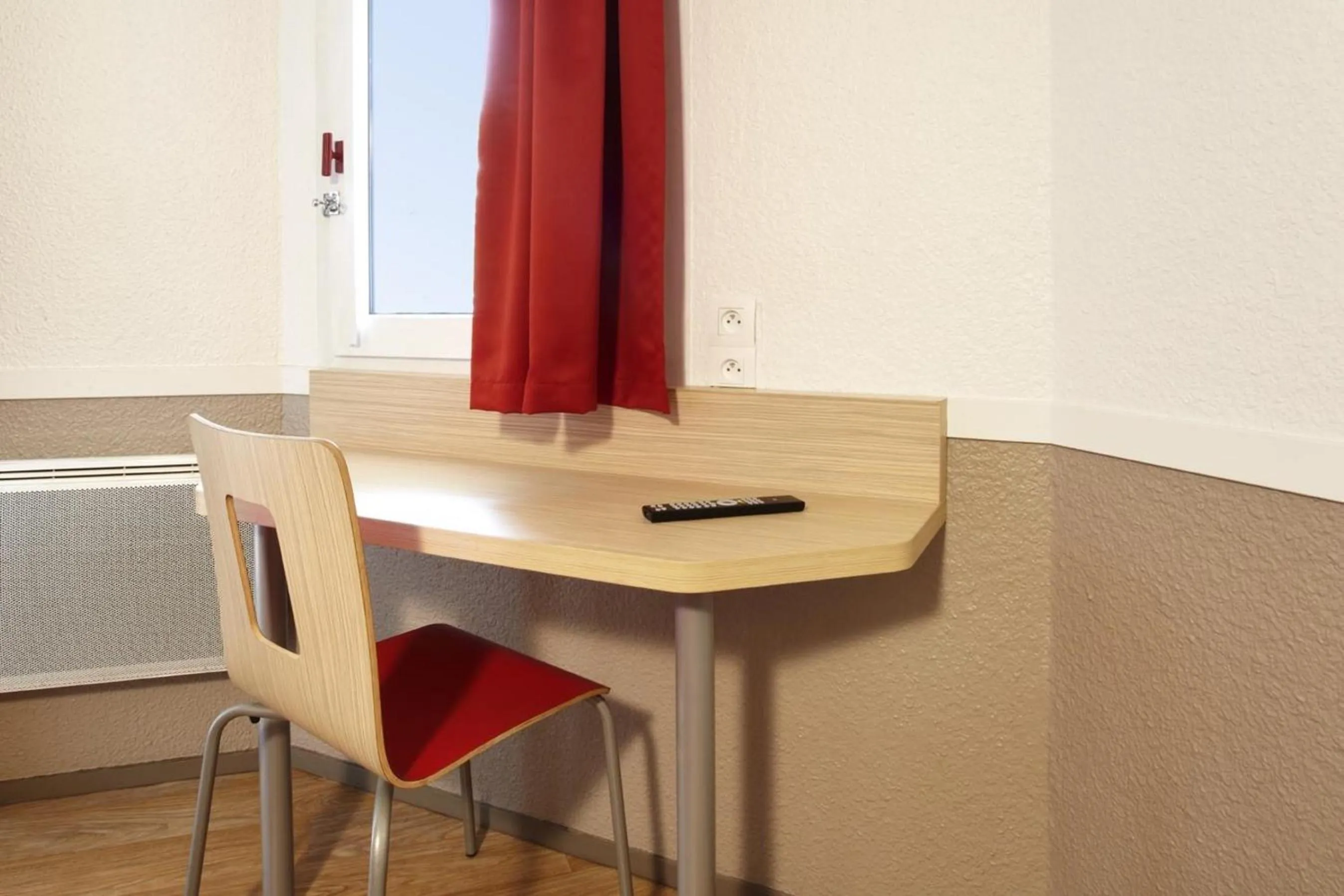 Bedroom in Première Classe Martigues