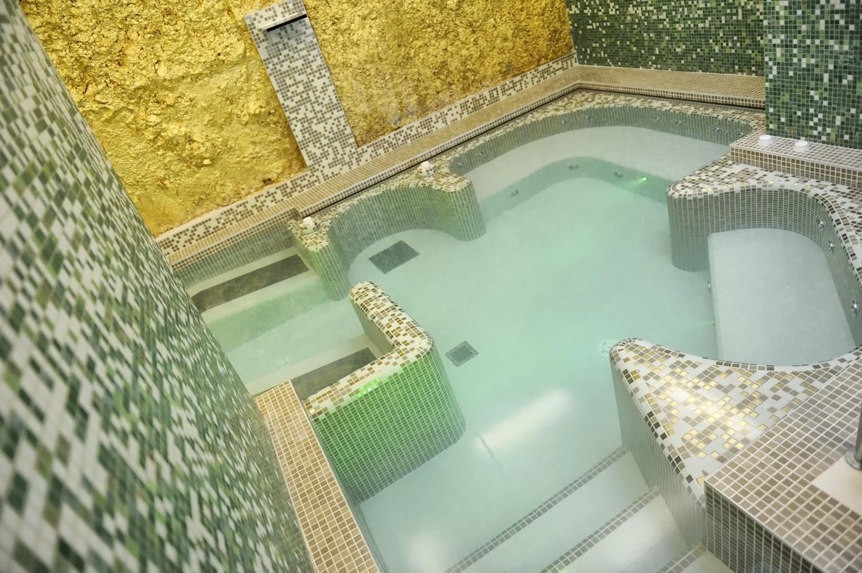 Spa and wellness centre/facilities in Hotel Bertusi