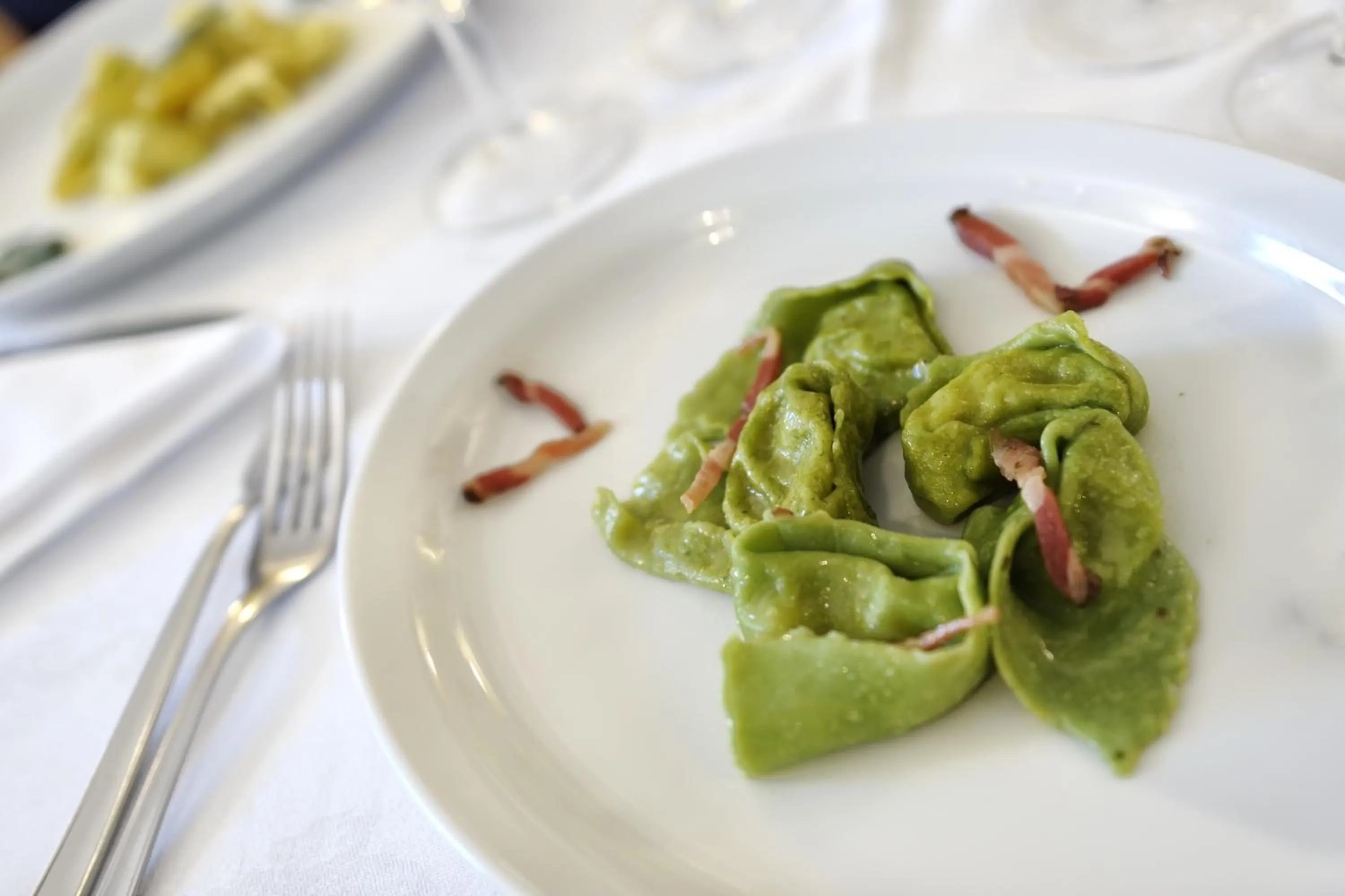 Restaurant/places to eat in Hotel Bertusi