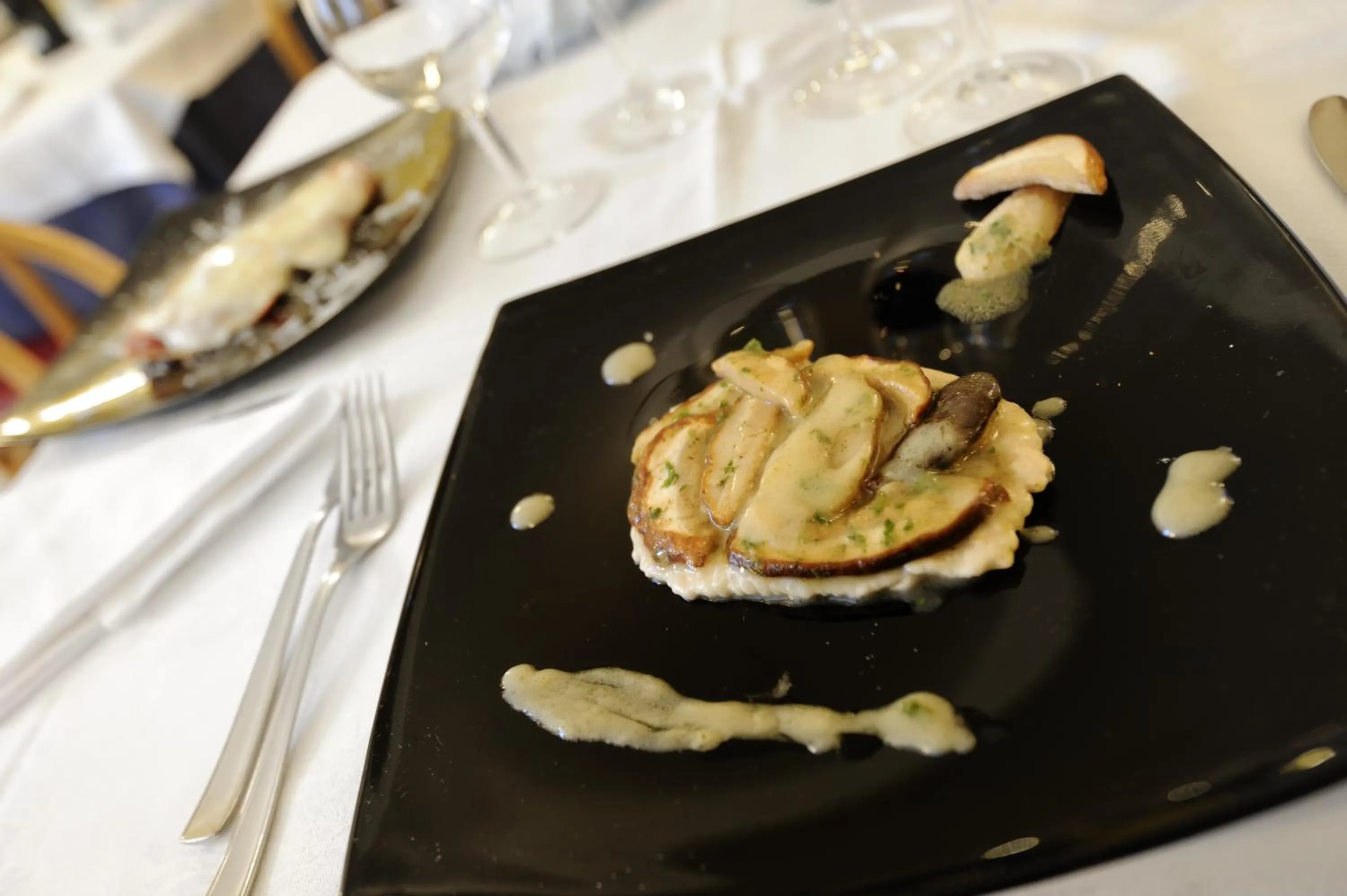 Restaurant/places to eat in Hotel Bertusi