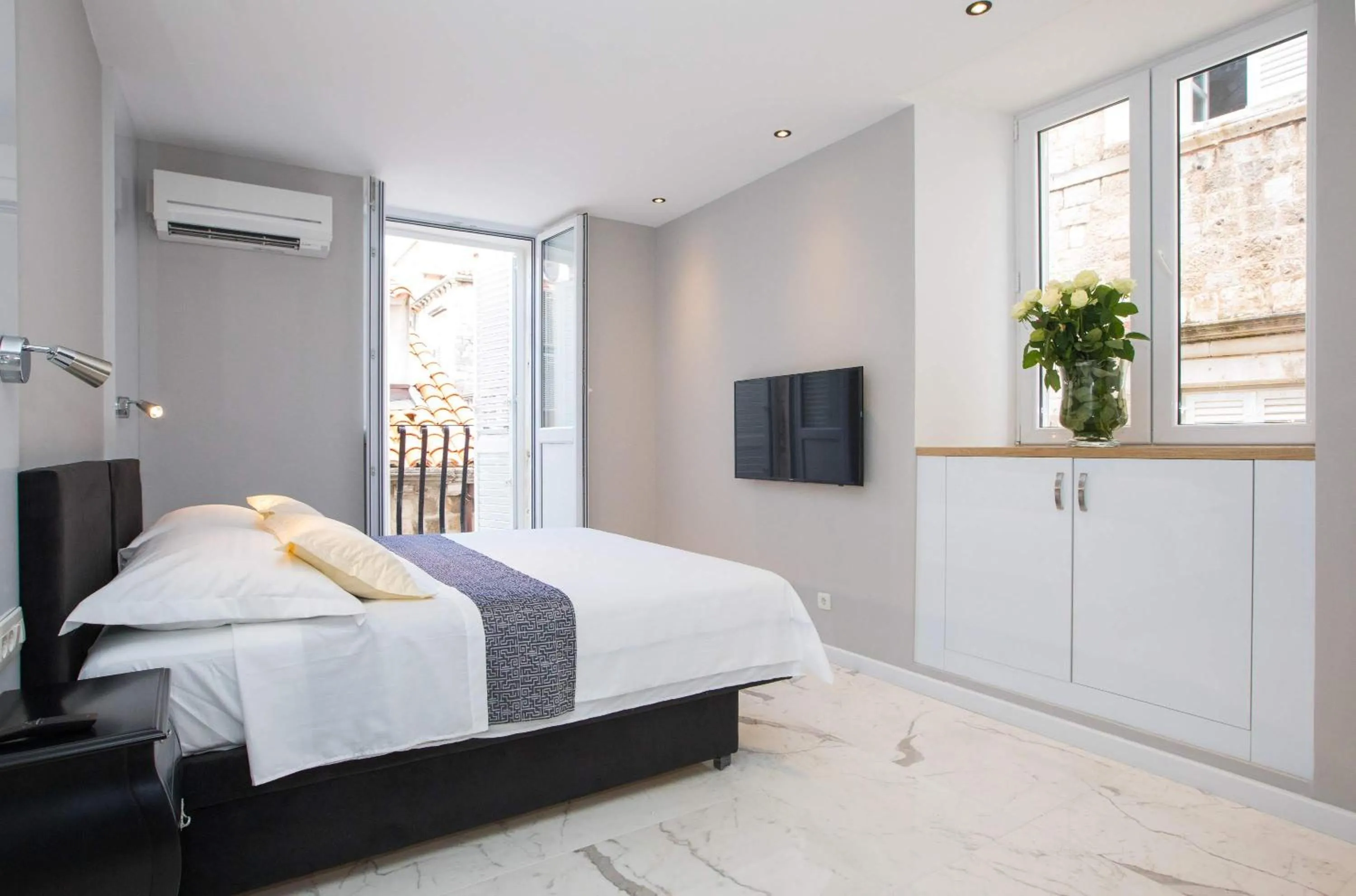 Bedroom, Bed in Soleil Luxury Rooms Old town