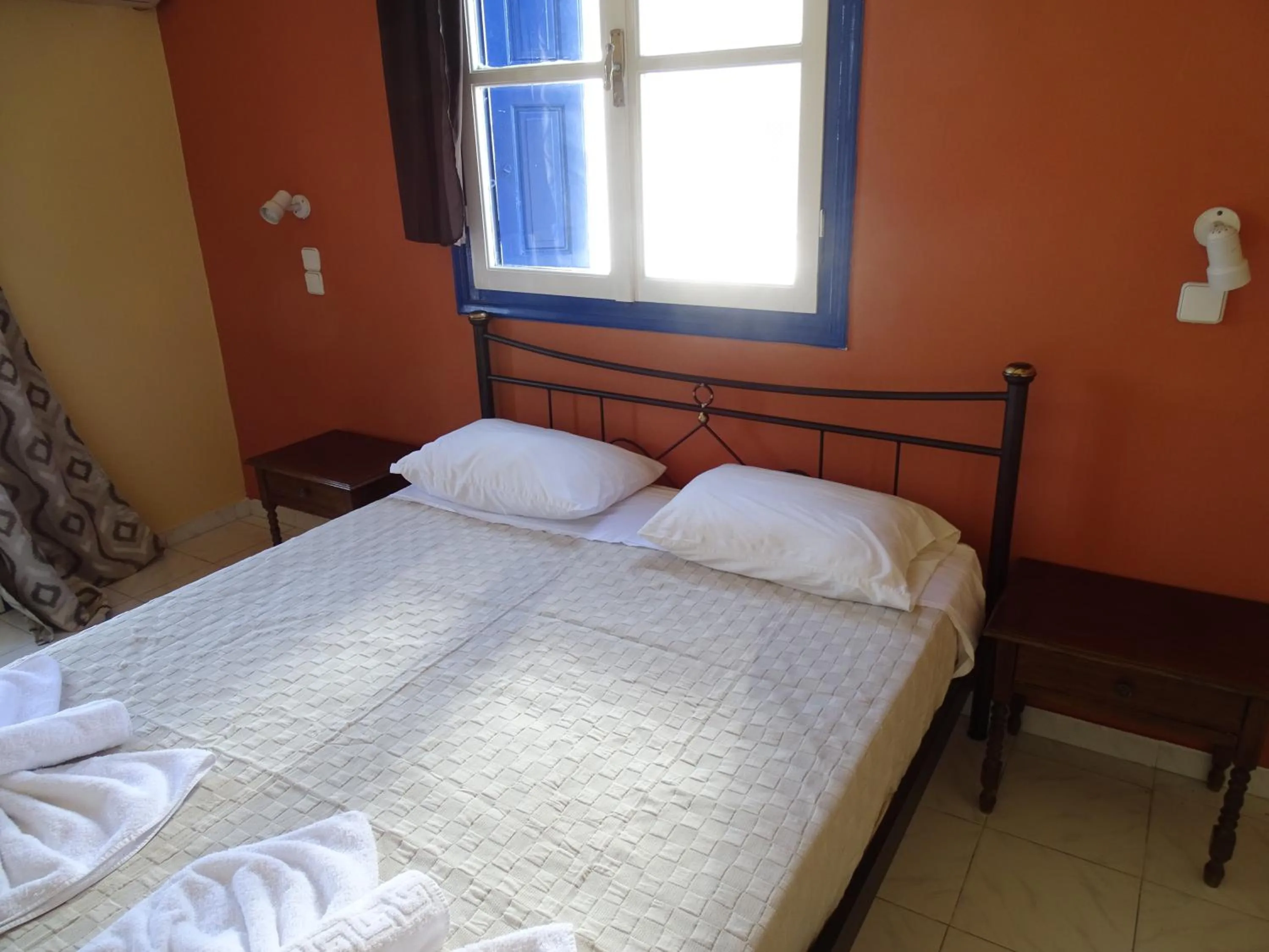 Photo of the whole room, Bed in Hotel Mariona